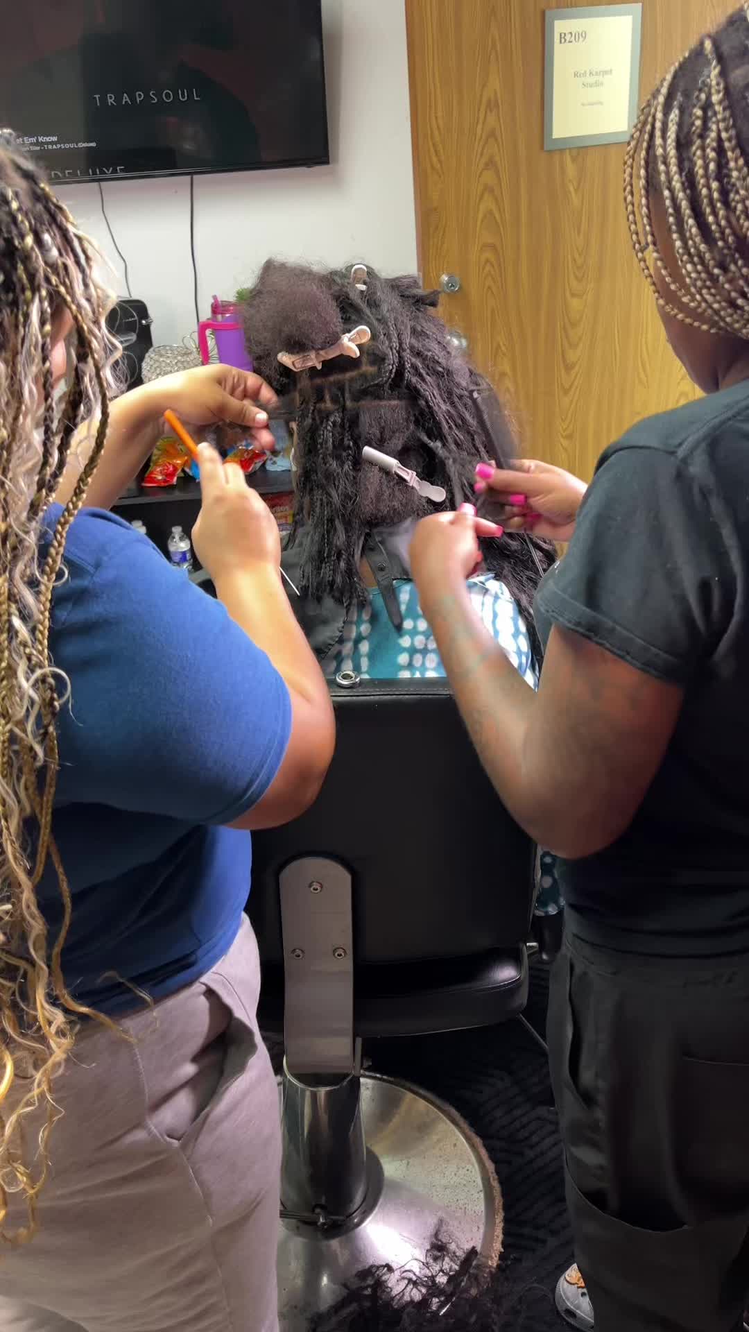@Houston&rsquo;s Braider/Lash Tech