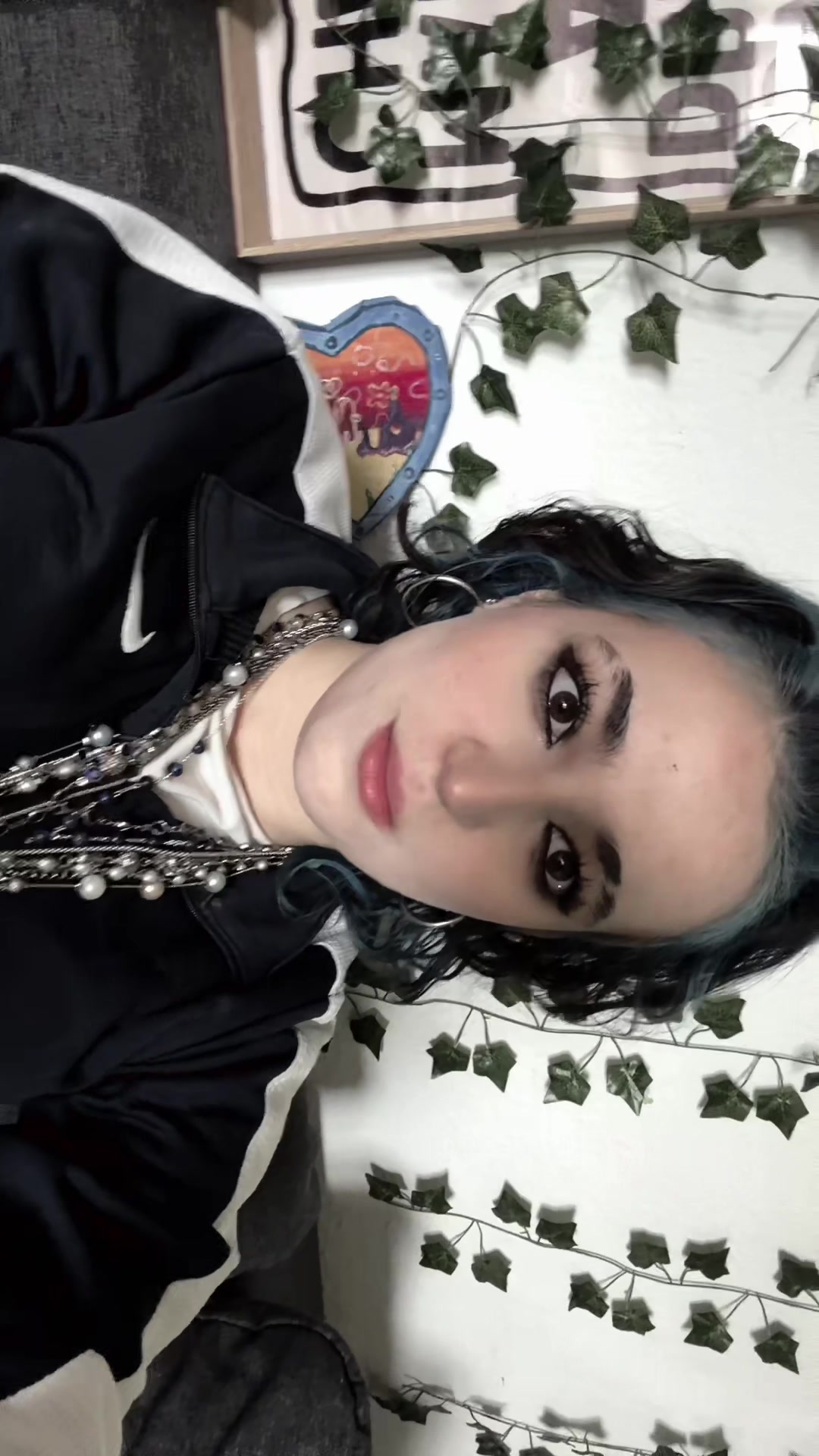 @whois_fenja