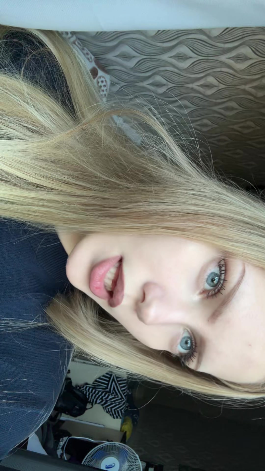 @anaais1