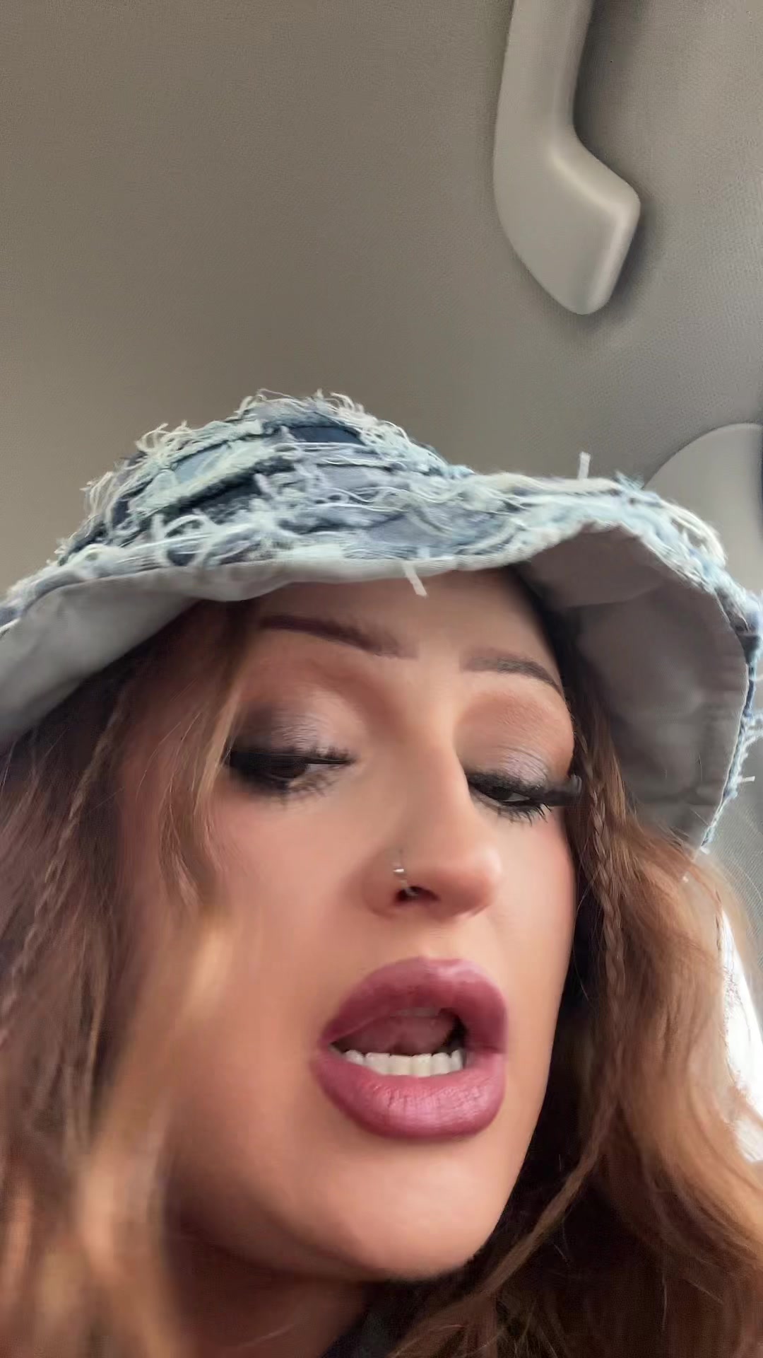 @trishaclaudette_