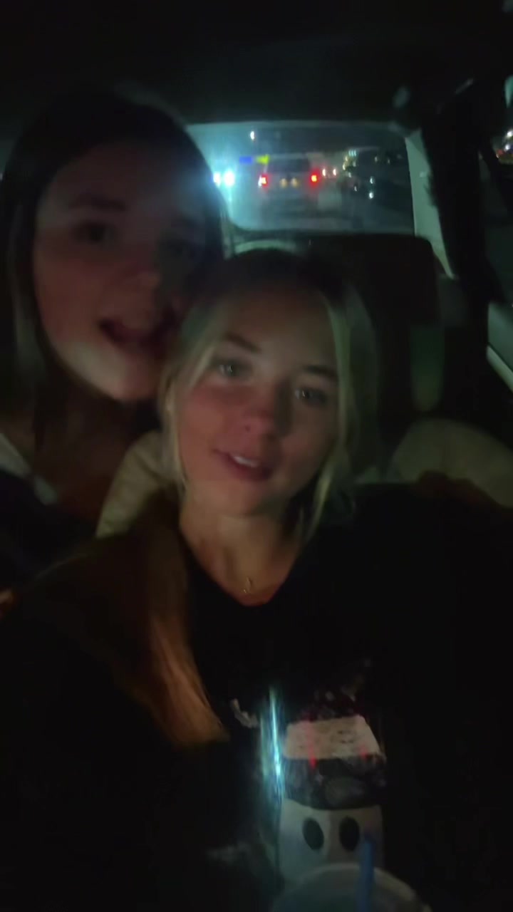 @stellierae