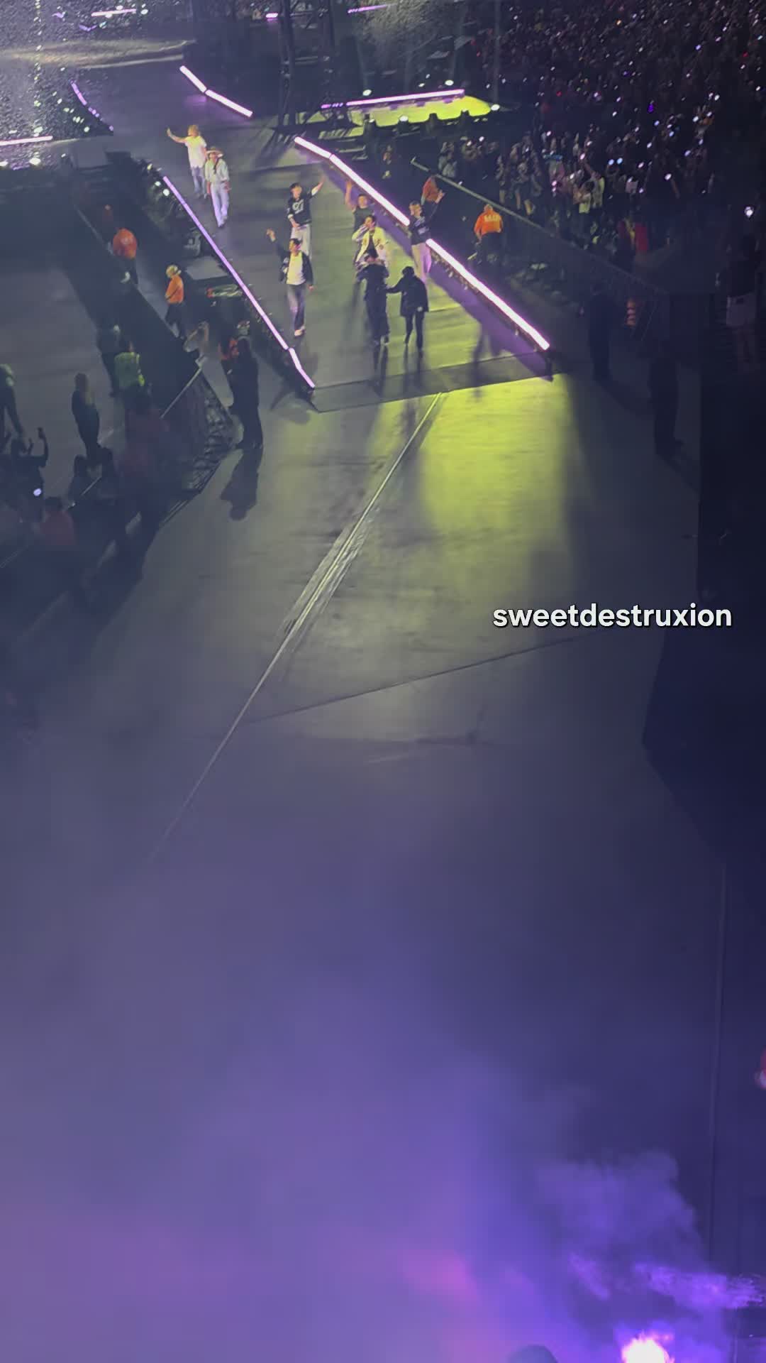 @Michelle ⟭⟬💜⟬⟭