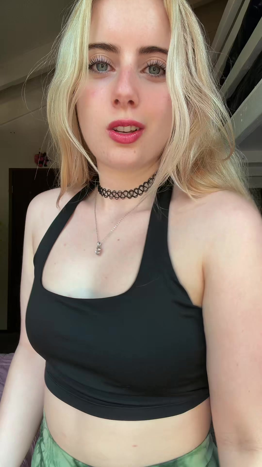 @Kr1ssee