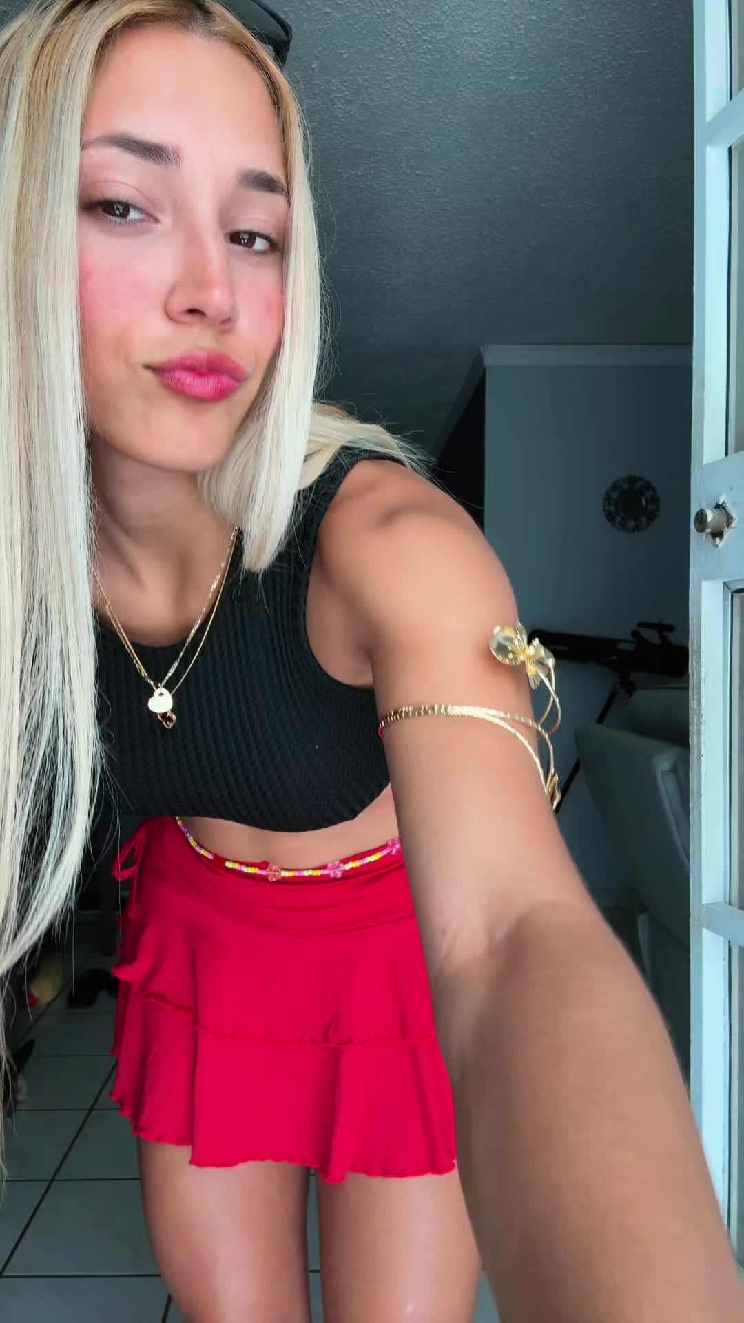 @Nayeli💎