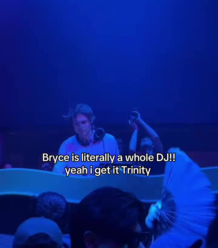 @🎶