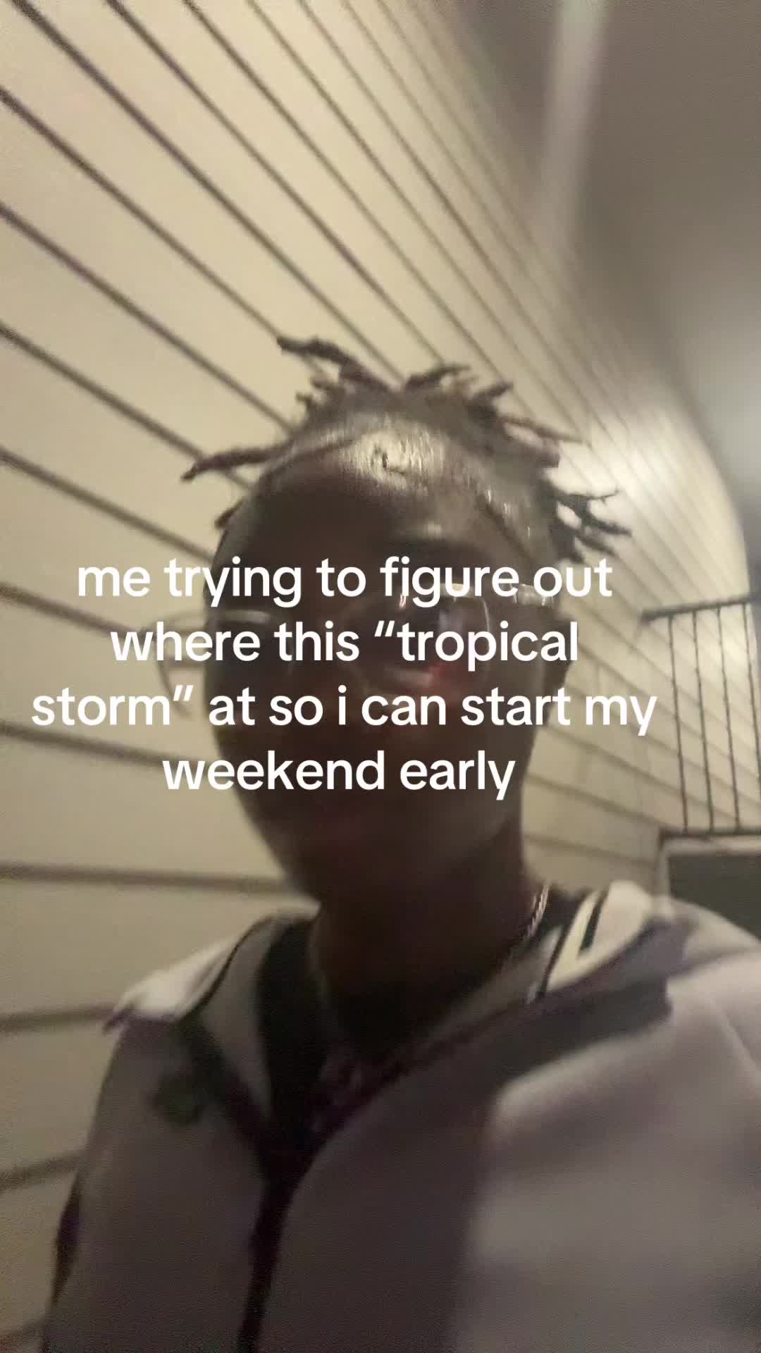 @⃟