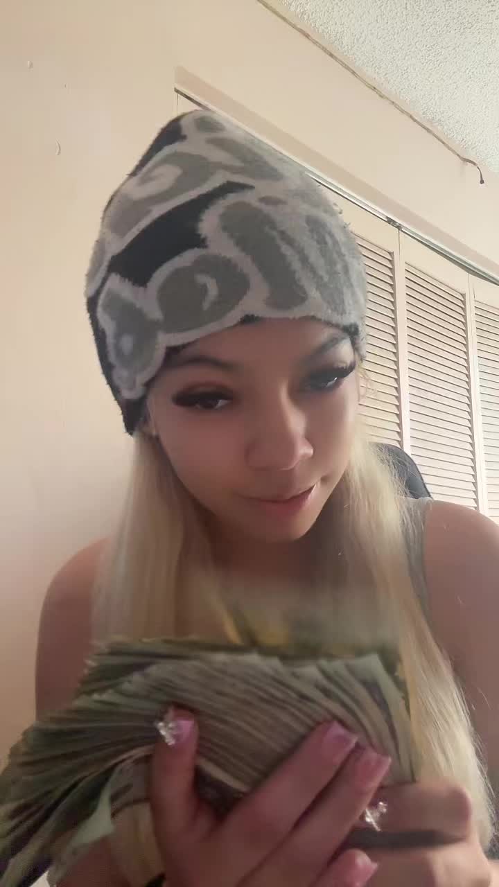 @fullygirll3x