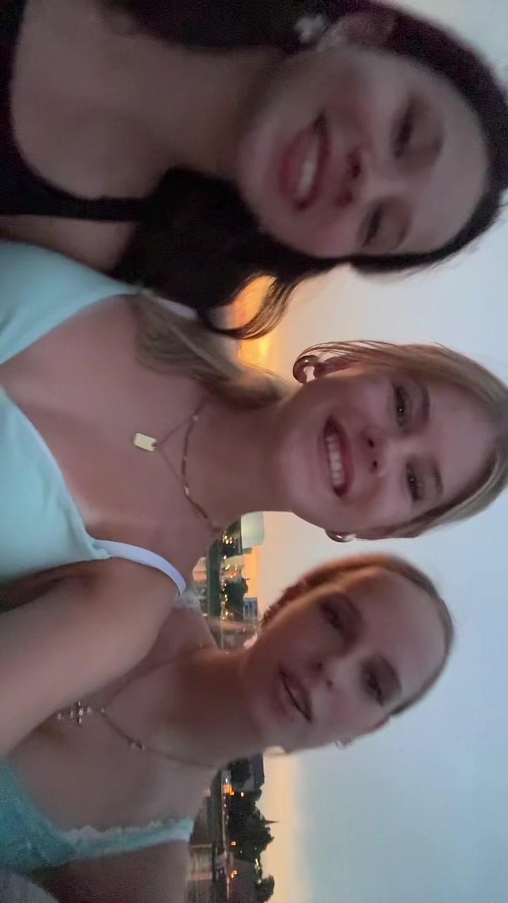 @𝐜𝐚𝐫𝐥𝐨𝐭𝐭𝐚