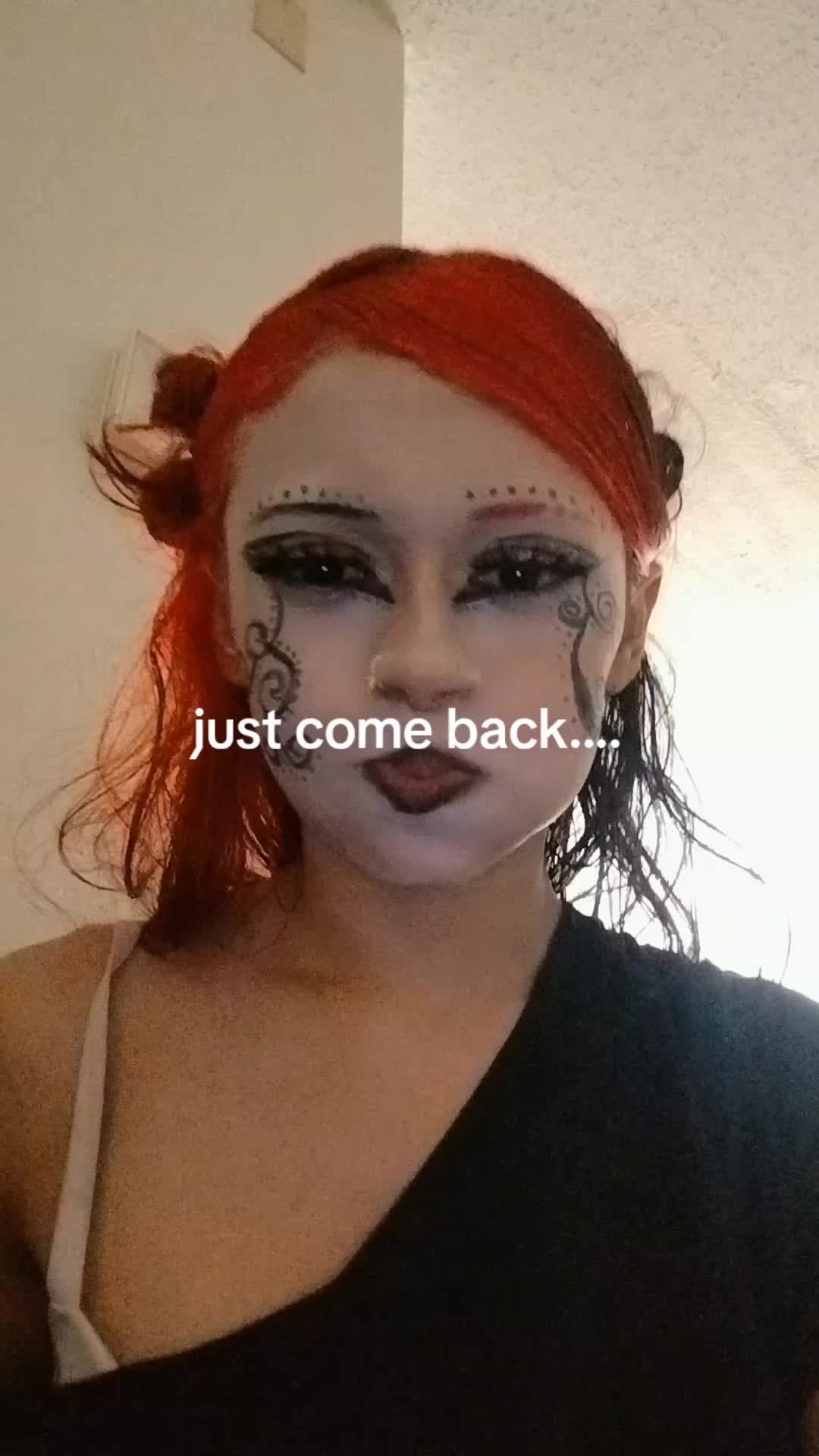 @⊰V⊱