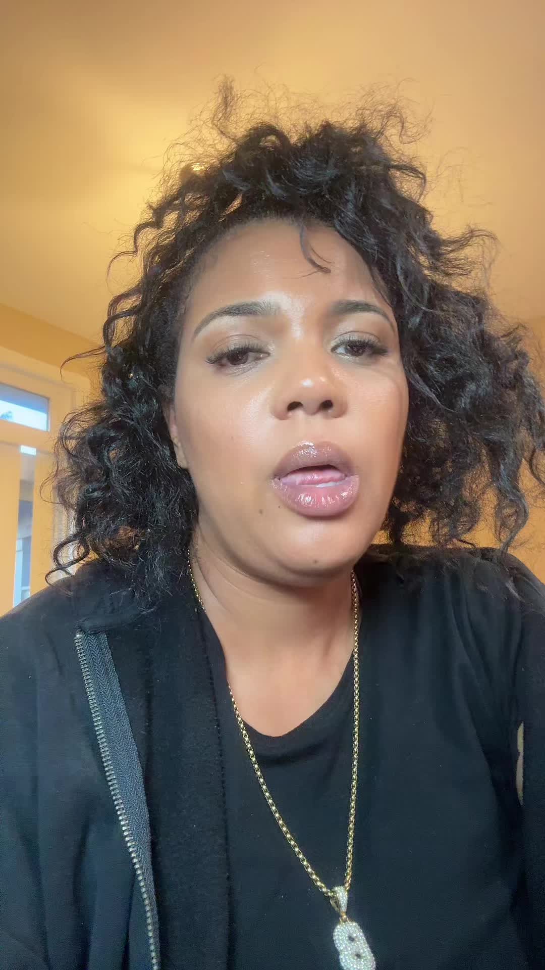 @twinnemom1