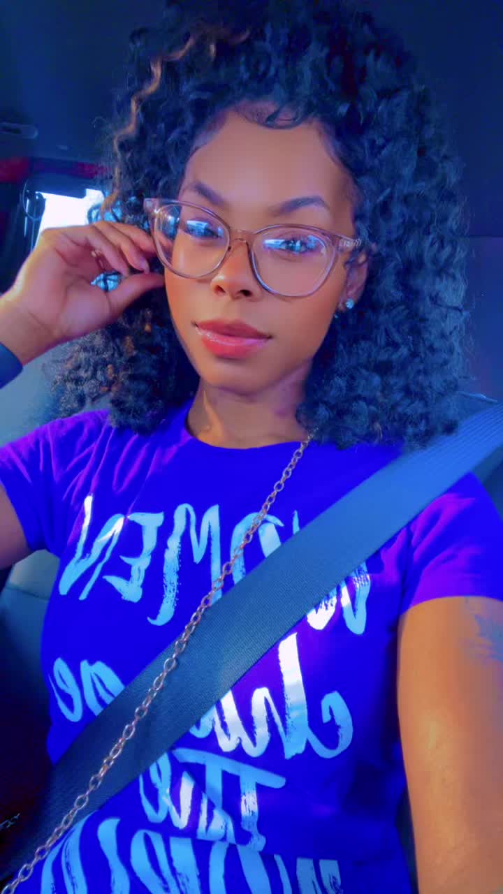 @Sherena_Capri
