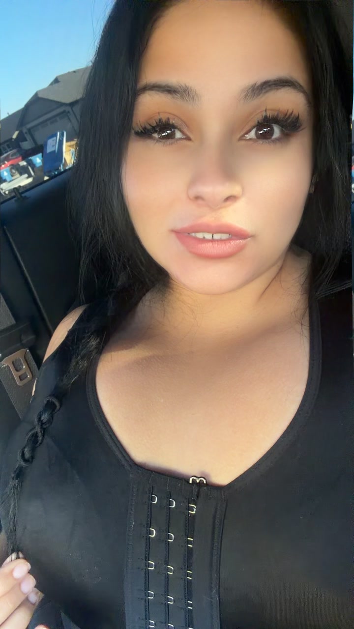 @🍑🥭Lady Millones🥭🍑
