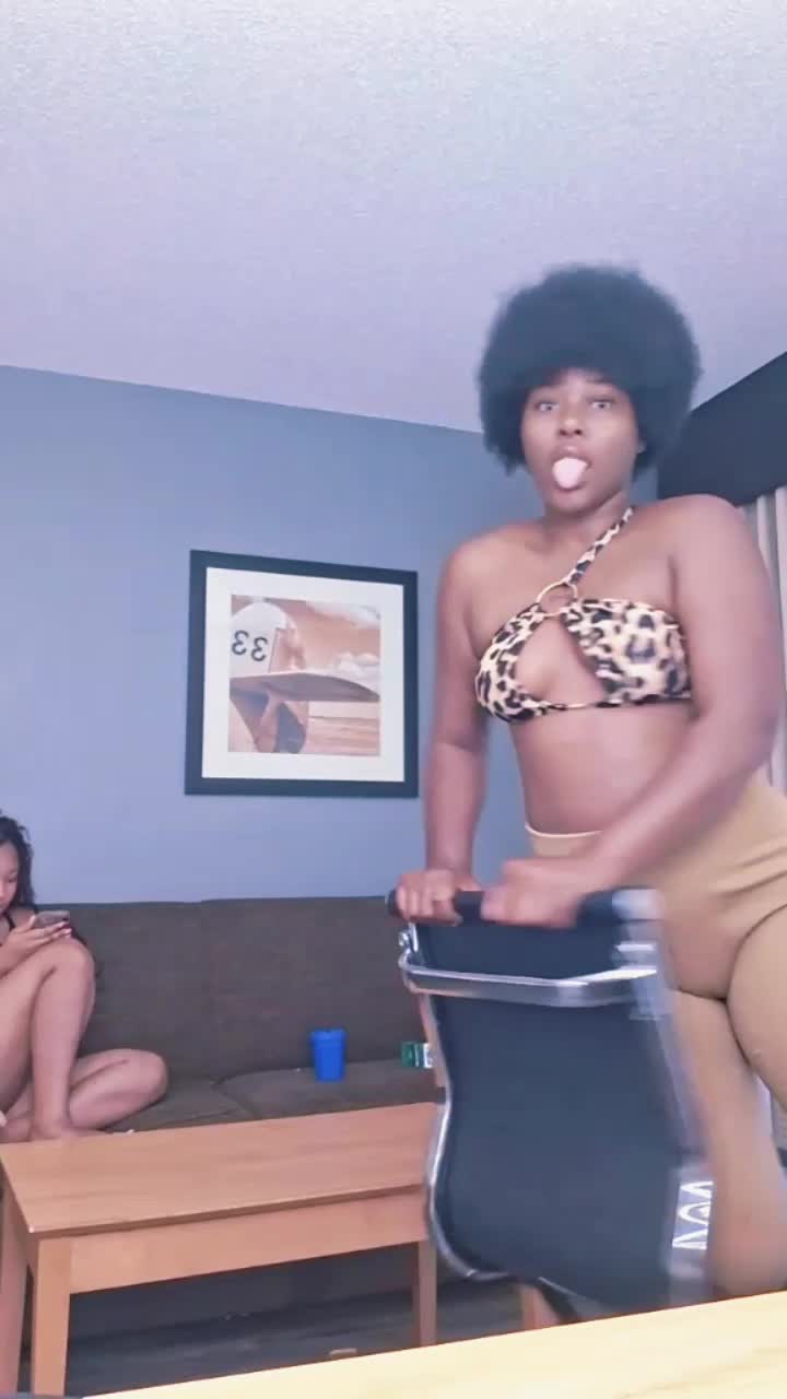 @kiki