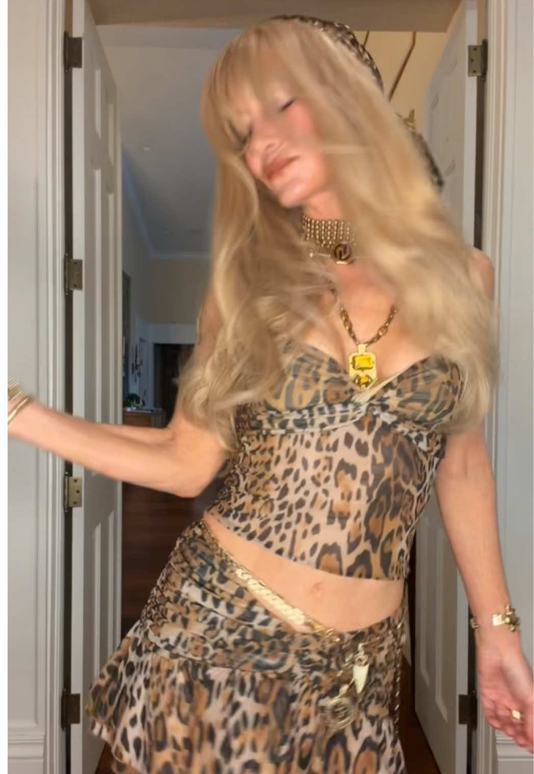 @fancy dancing mama