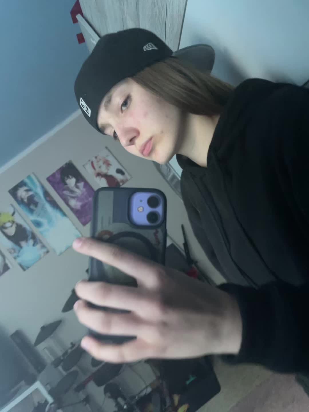 @Laraa