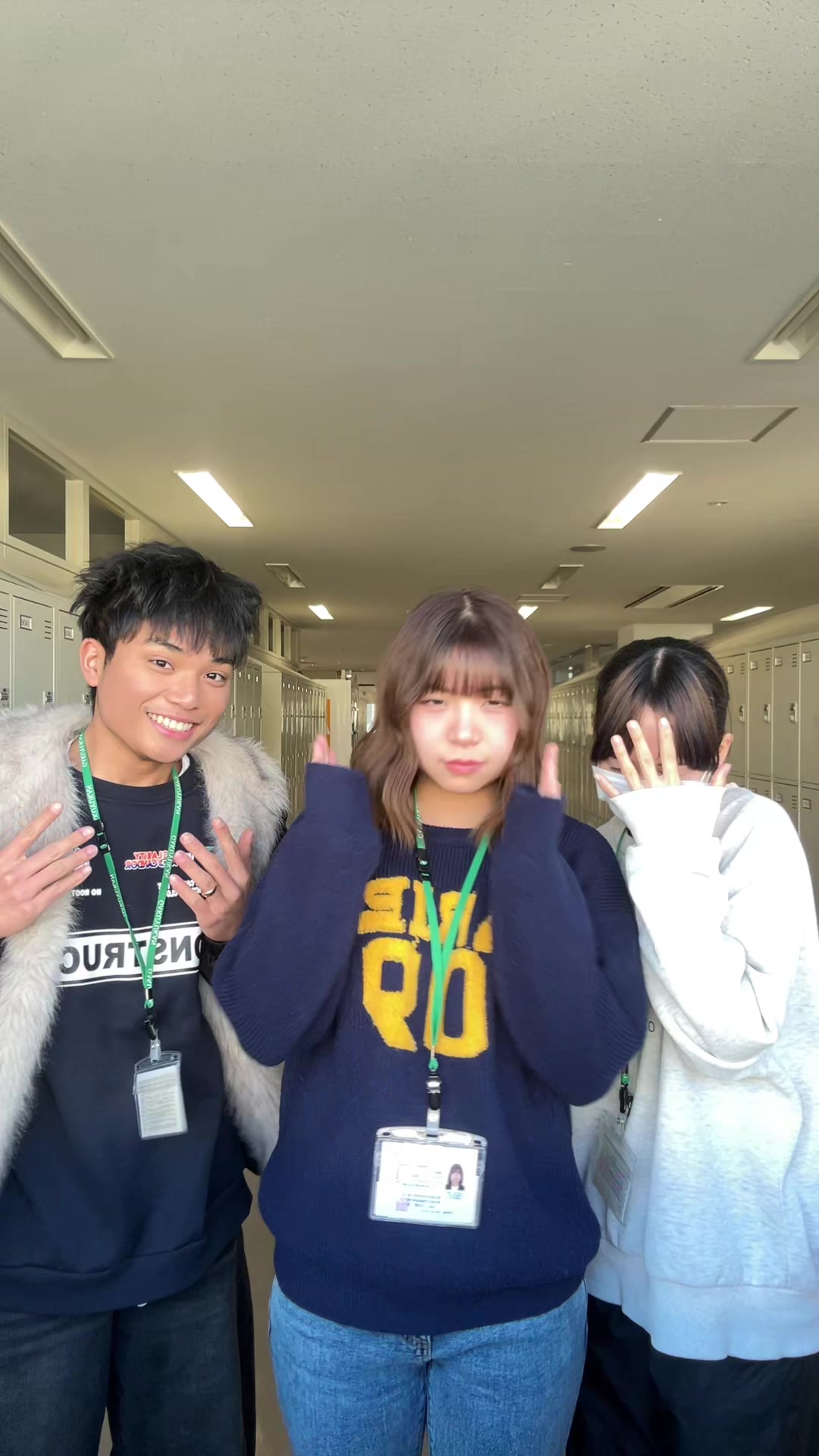 @デセン