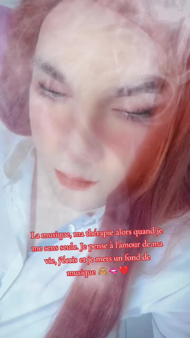 @Poison_Ivy_Nocturnia 🌿🧪💀