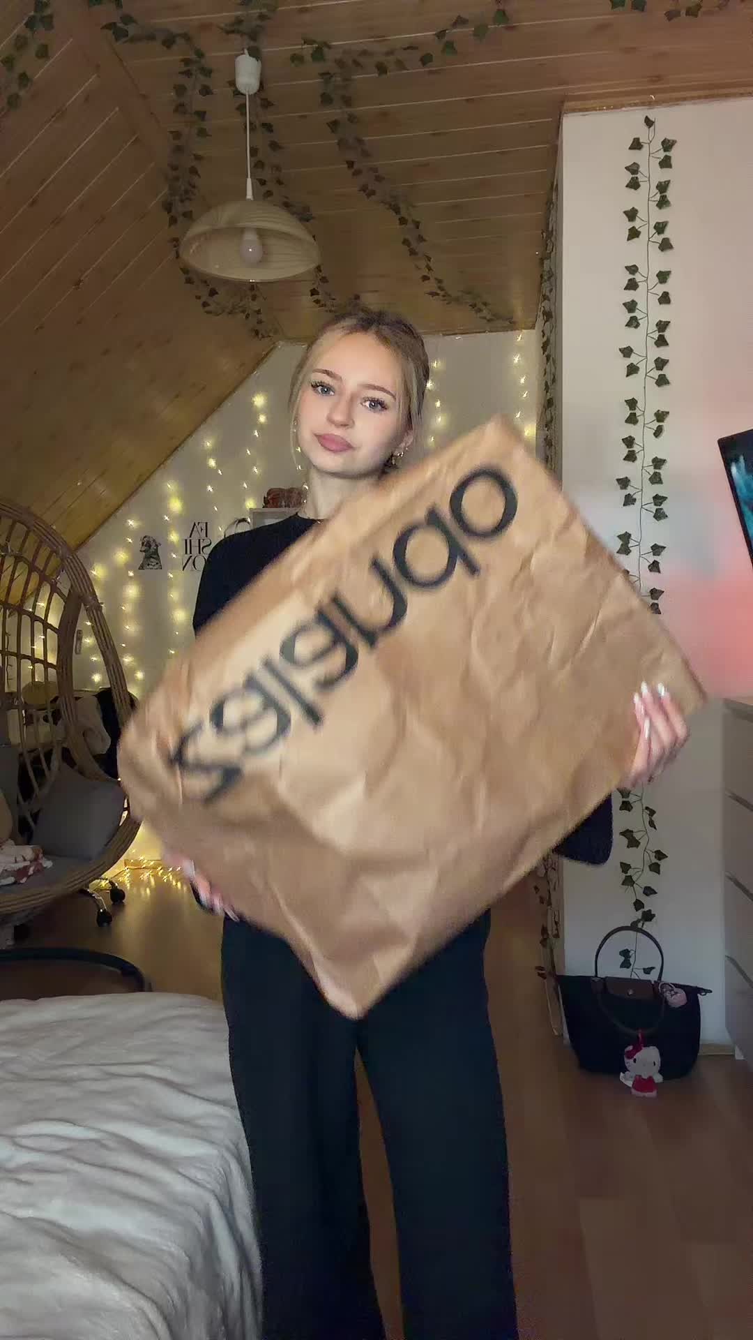 @⋆𝓞𝓵𝓪⋆