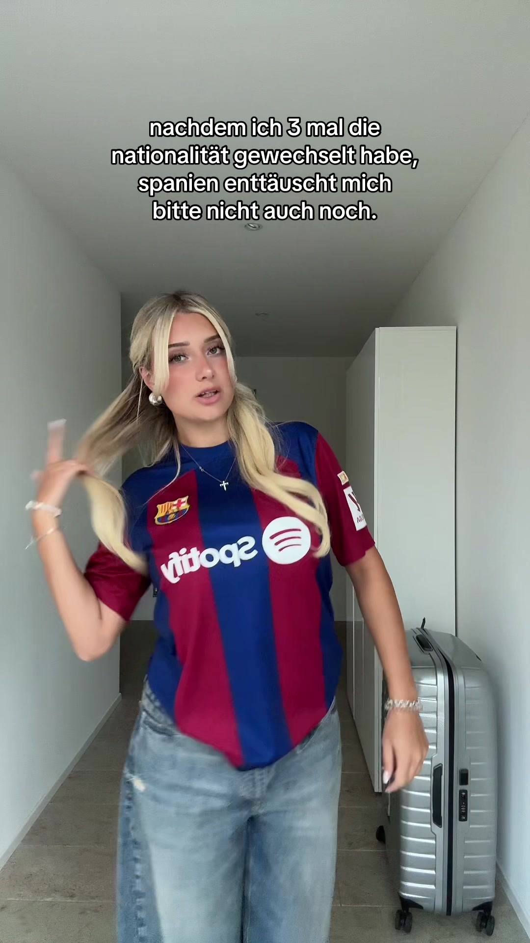@nicole