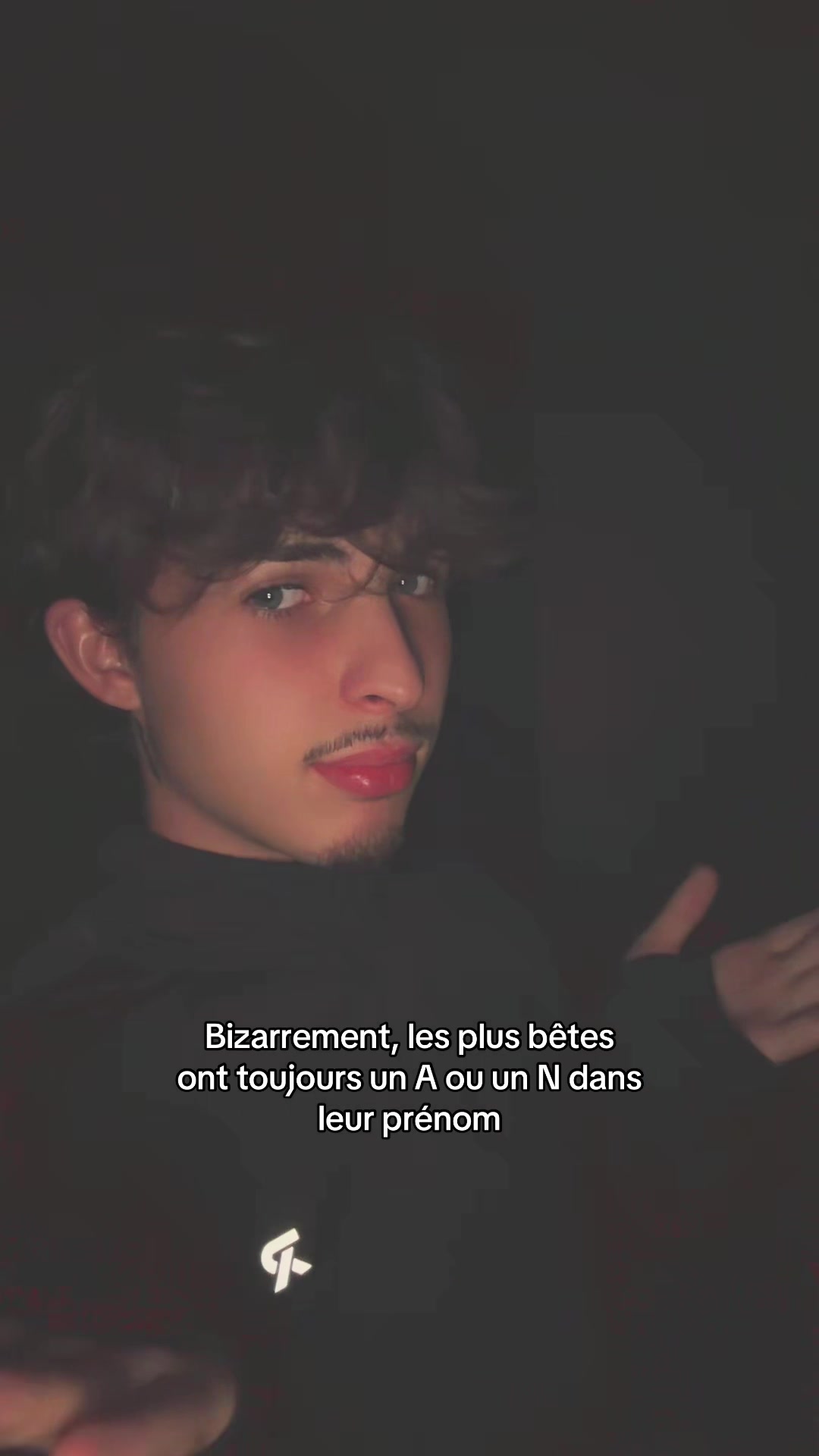 @𝘍'