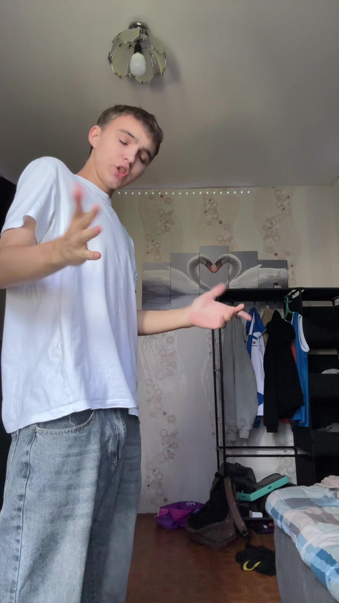 @swyziii