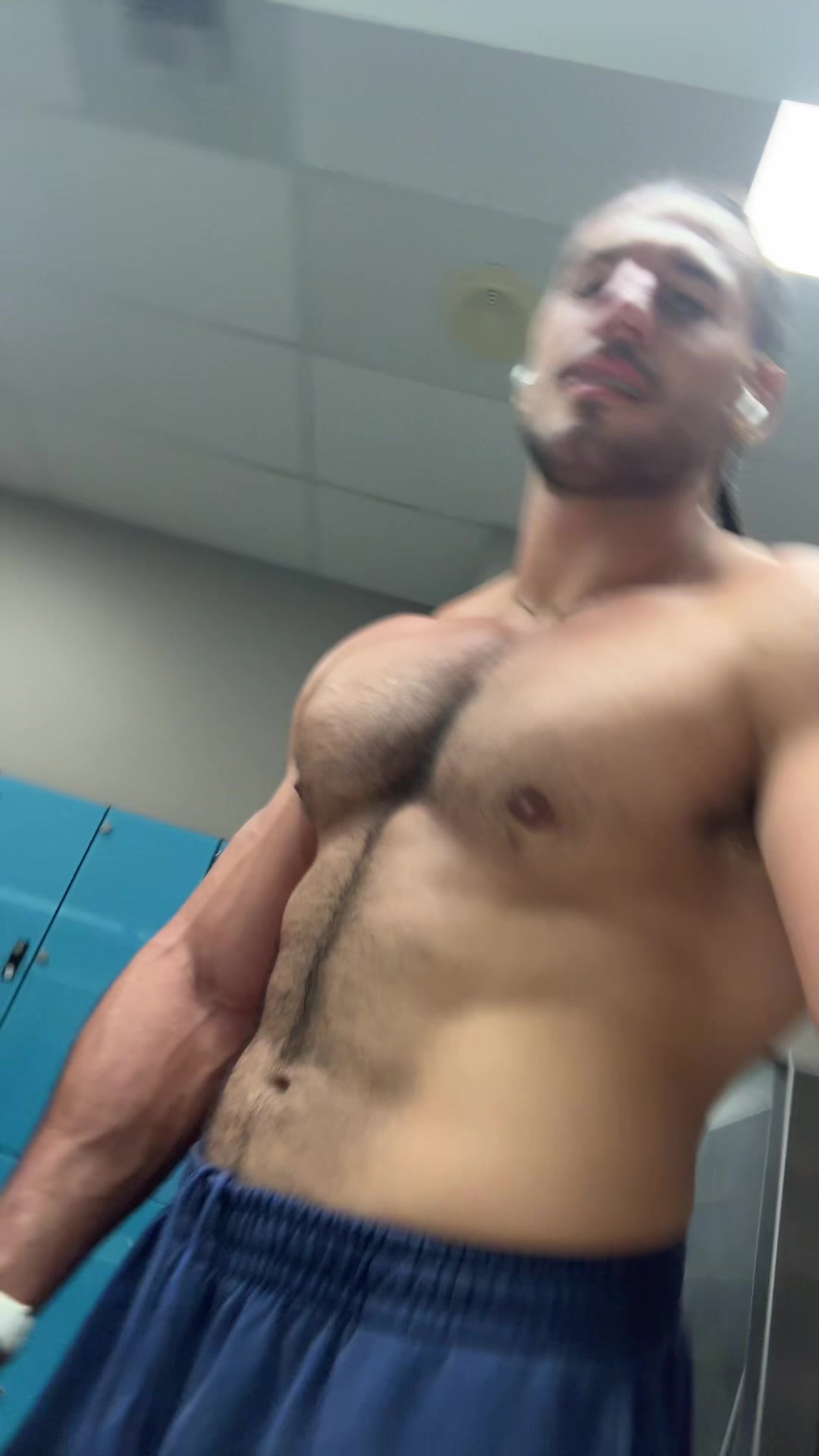 @Van