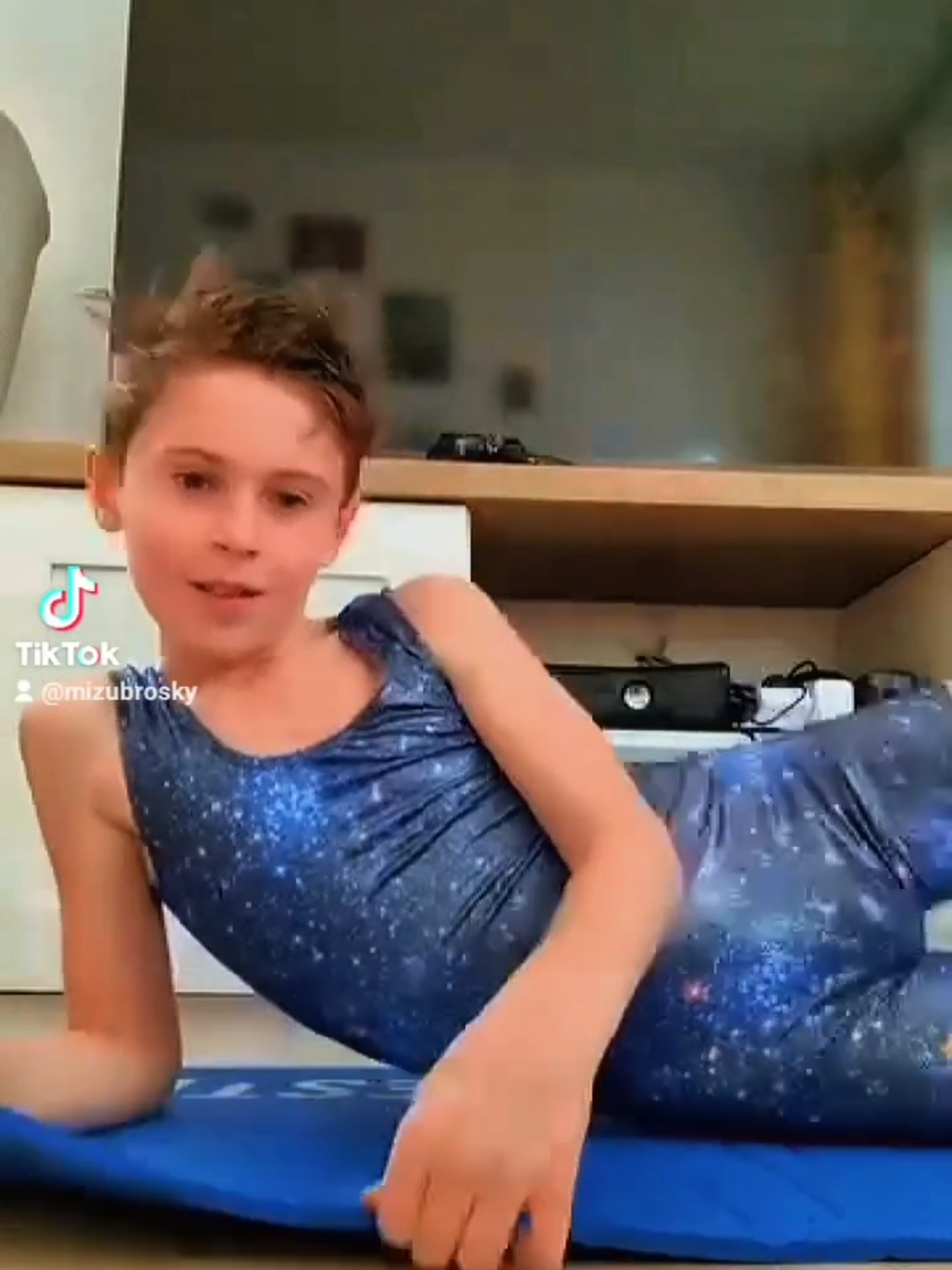 @Naughtybroski
