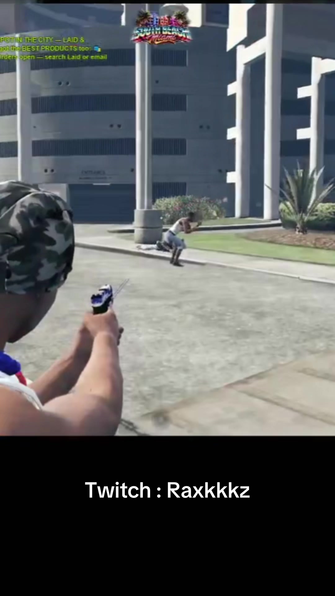 @Twitch: @Raxkkkz