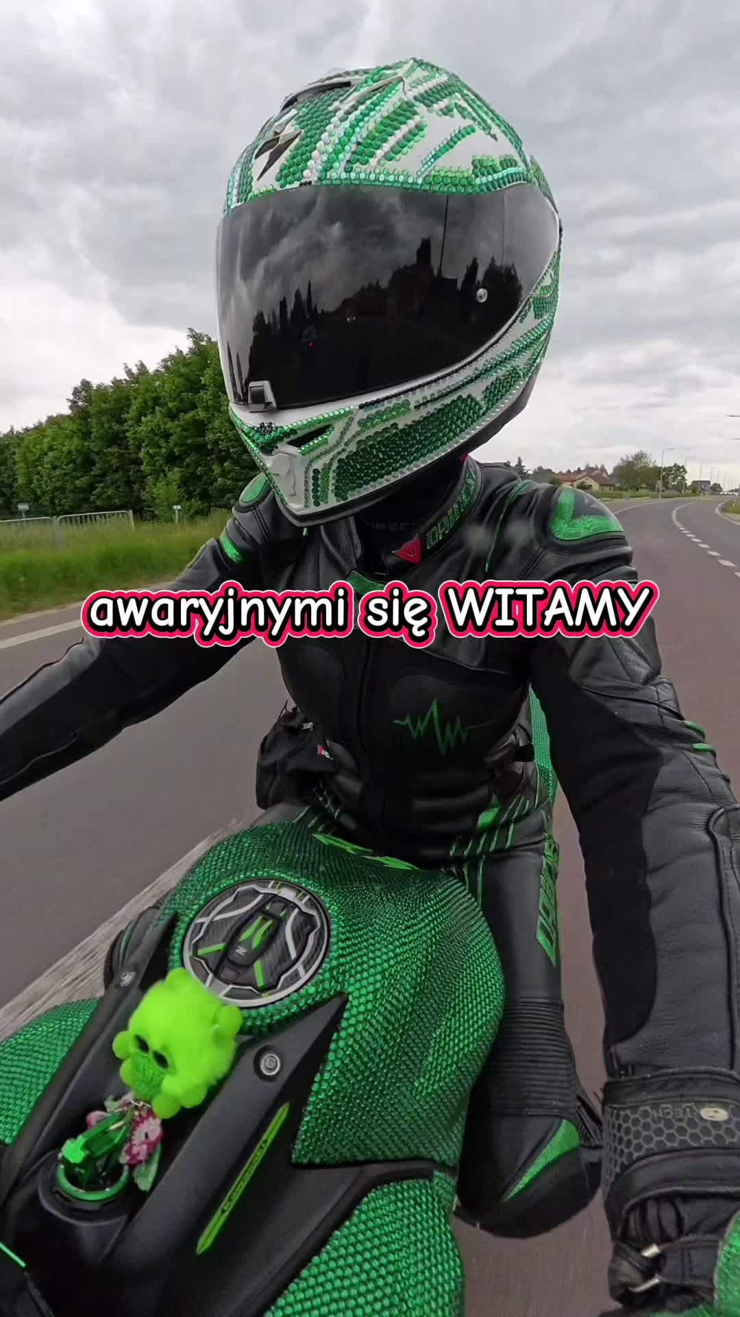 @🄺🄰🅆🄰🄶🄸🅁🄻85