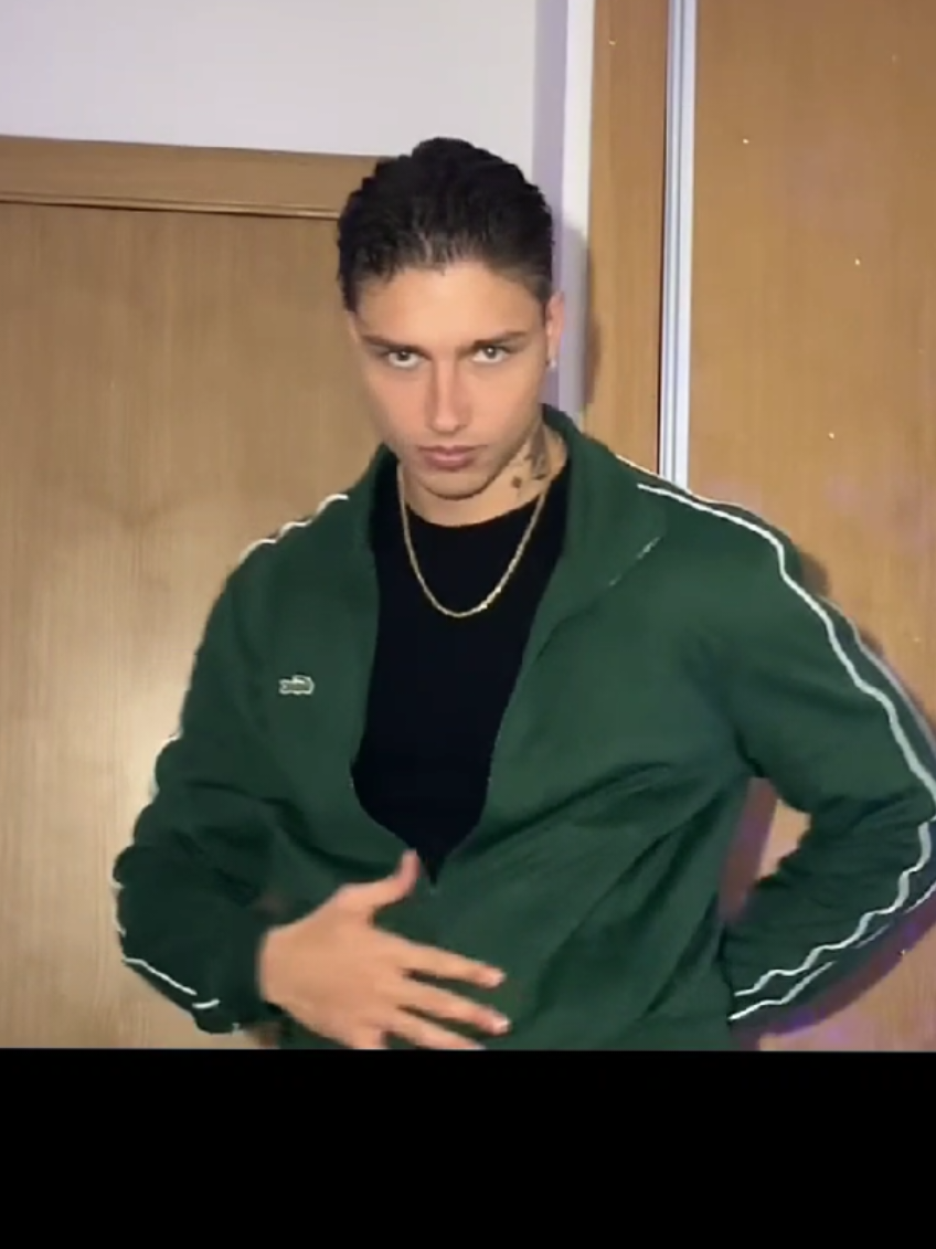 @EdithAu🧟♂️🐊