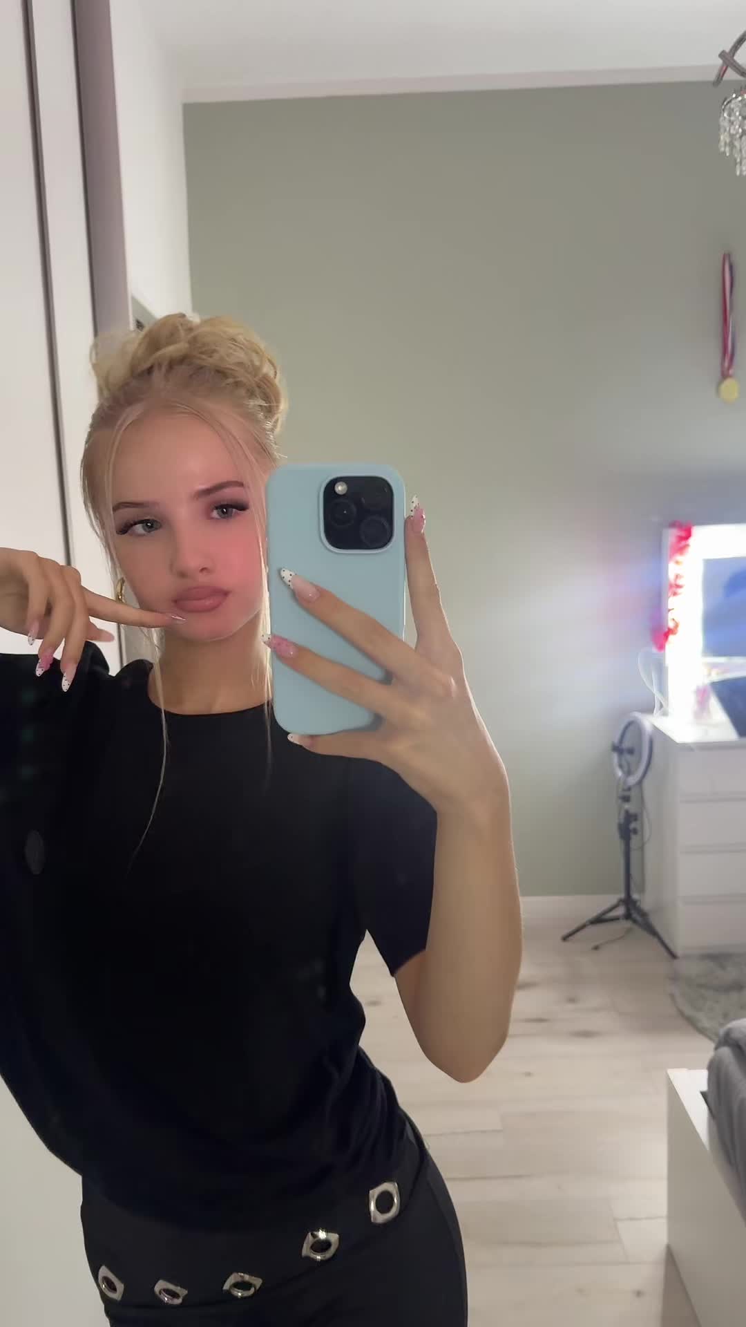 @omgtolenkaa