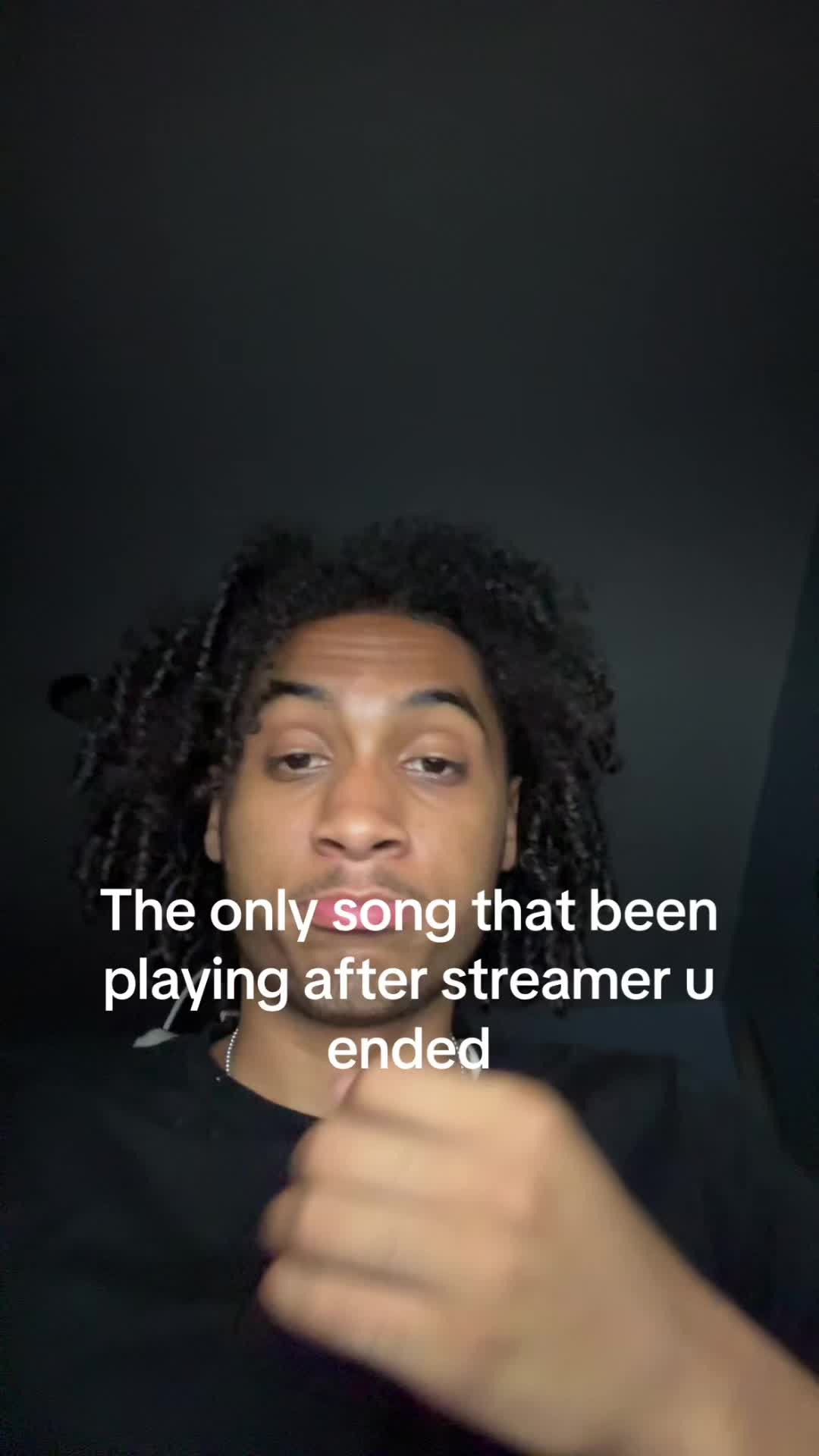 @alex_