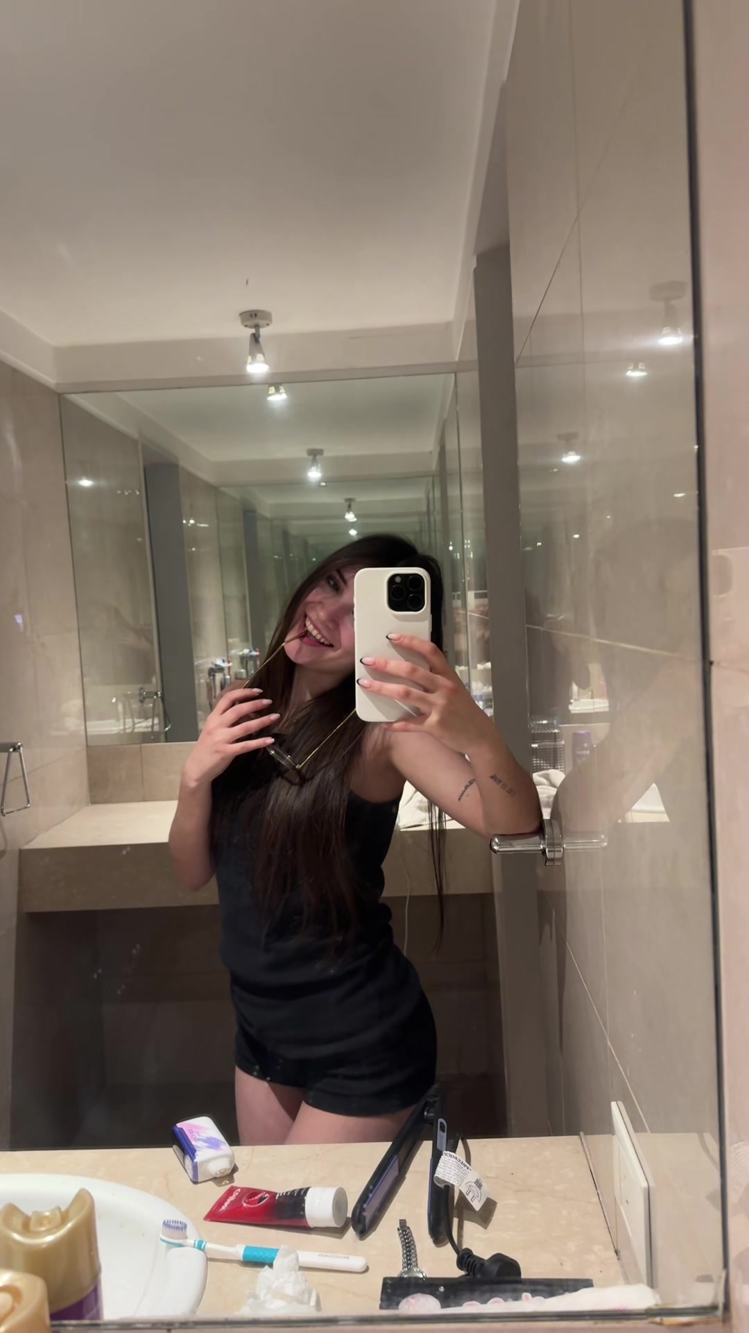 @solaangevegaa