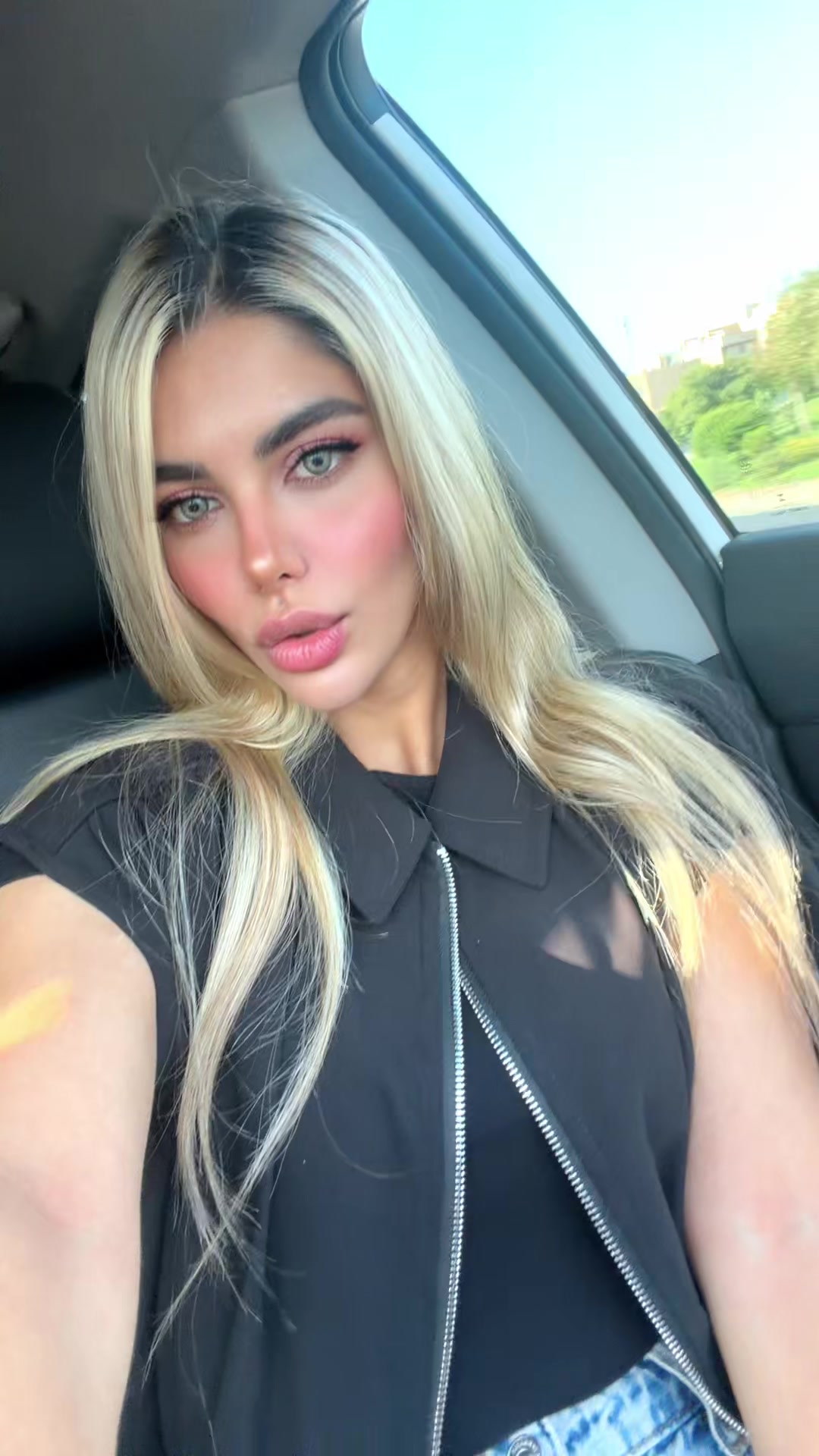 @Niloofar