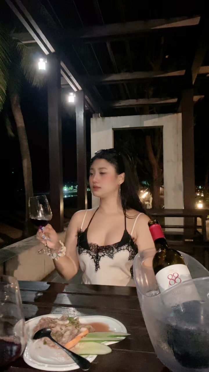 @Amelia Boo710