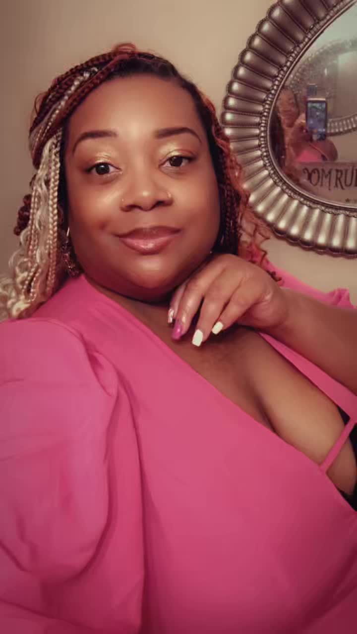 @PlusSizeBarbi