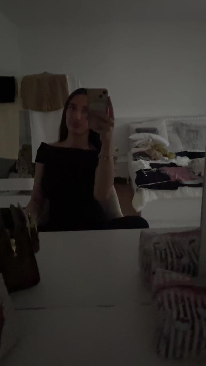 @sᴀʀᴀ