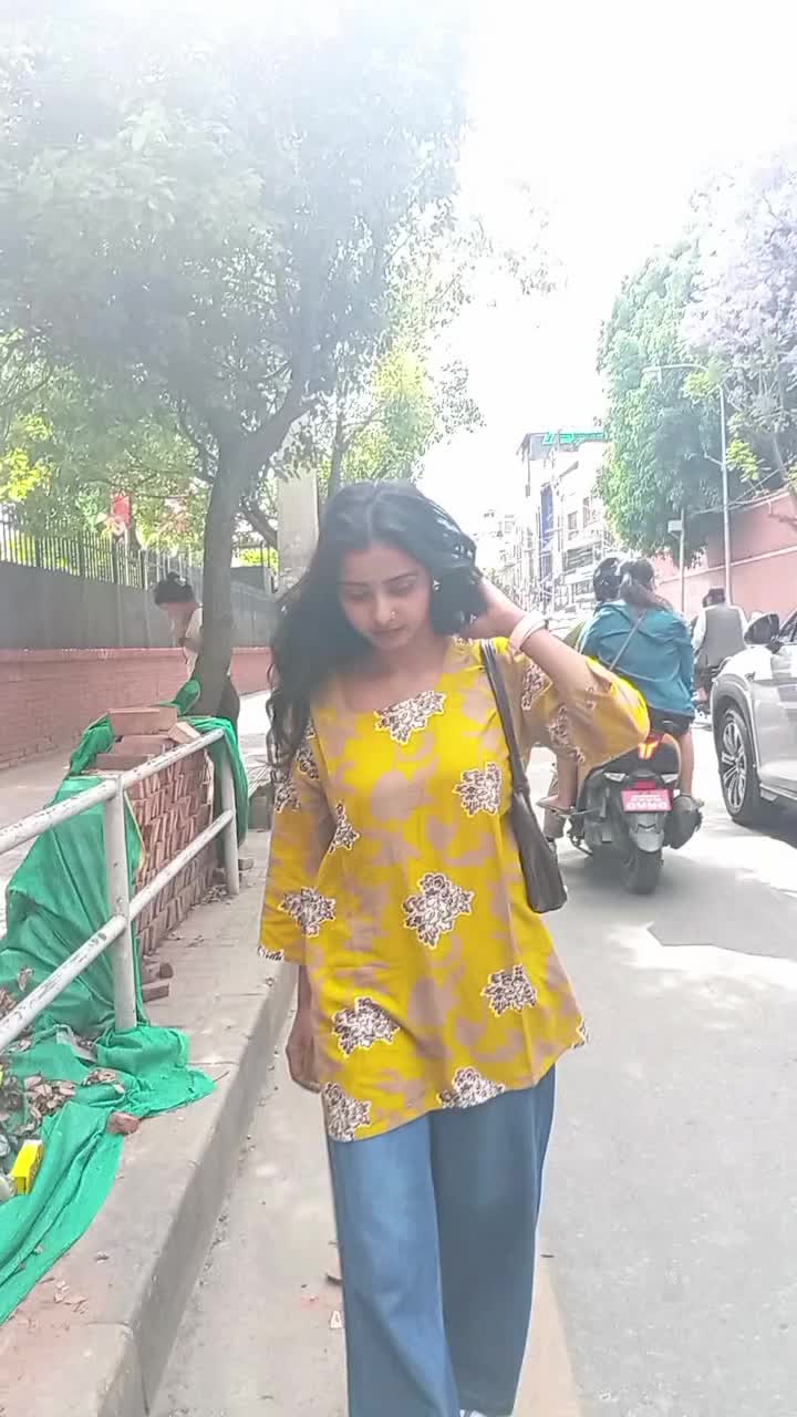 @rakhi thakur🌸🕊️