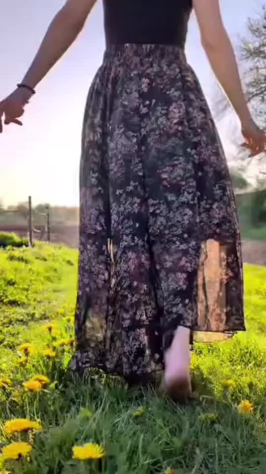 @Lou_Calypso
