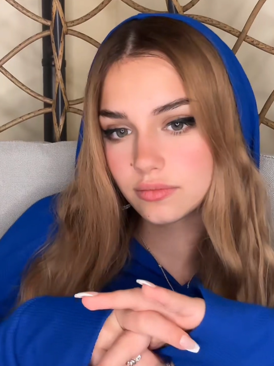 @AnnaWorld🍓