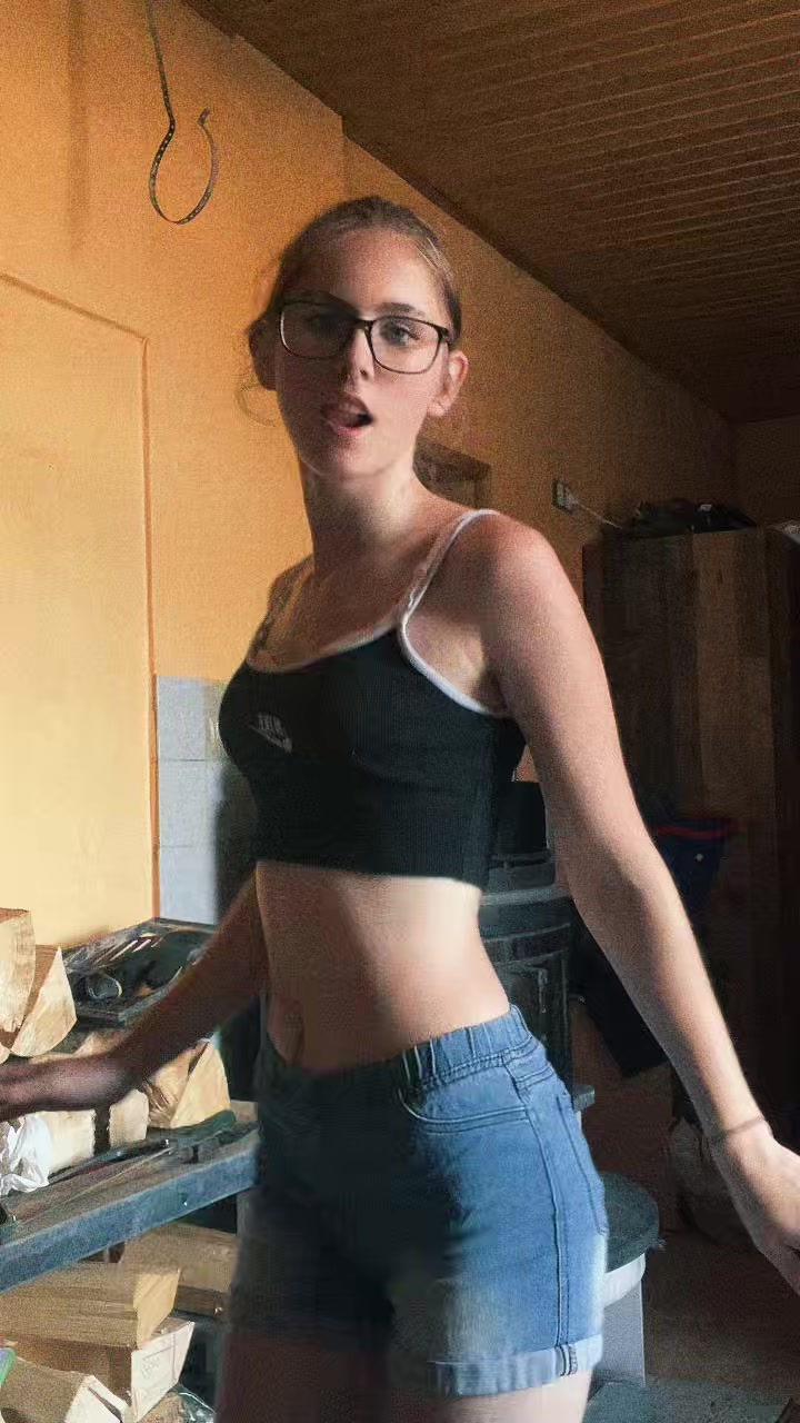@Lenalovelykeksi