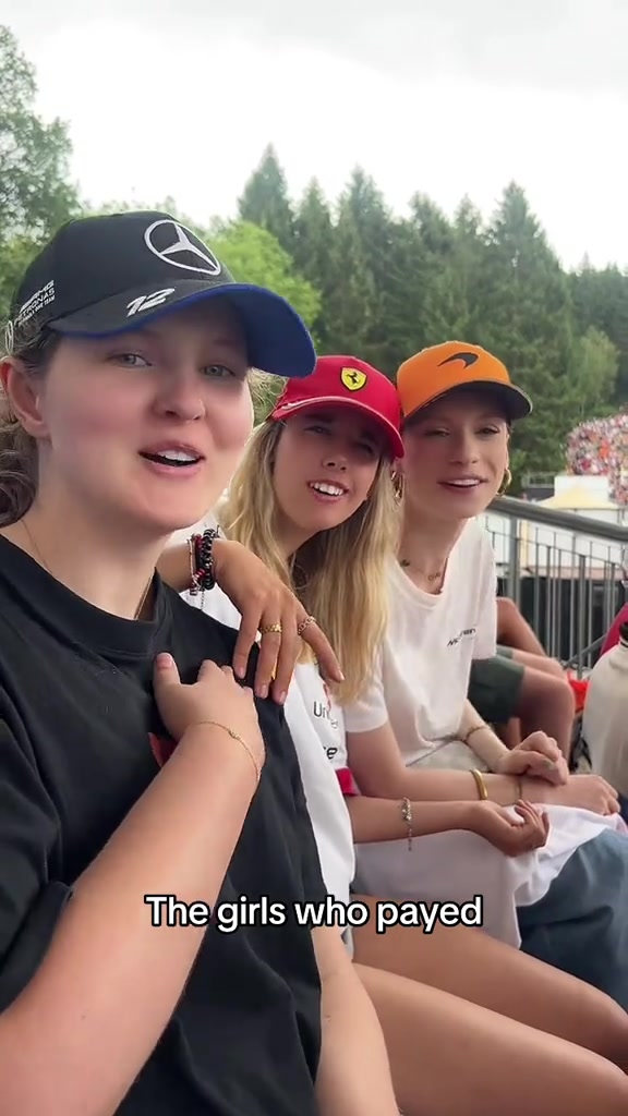 @Elineee 🏎️