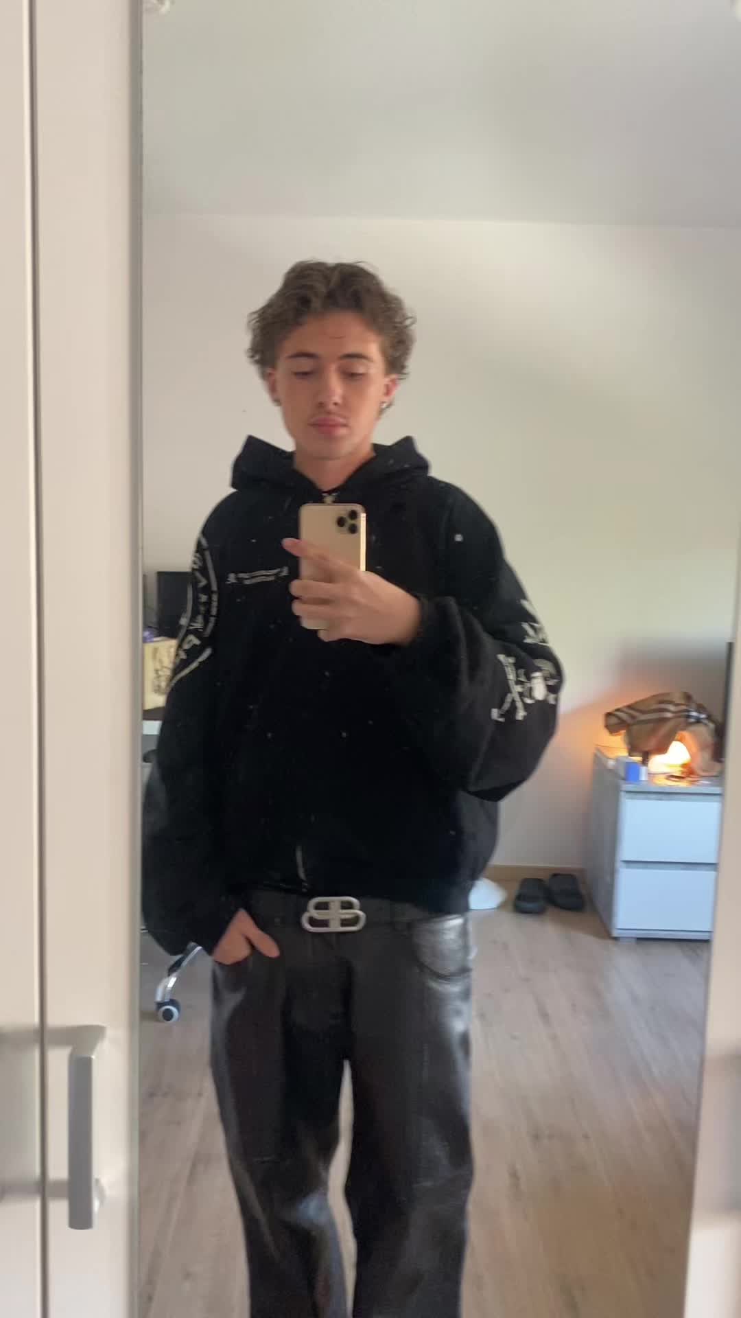 @?