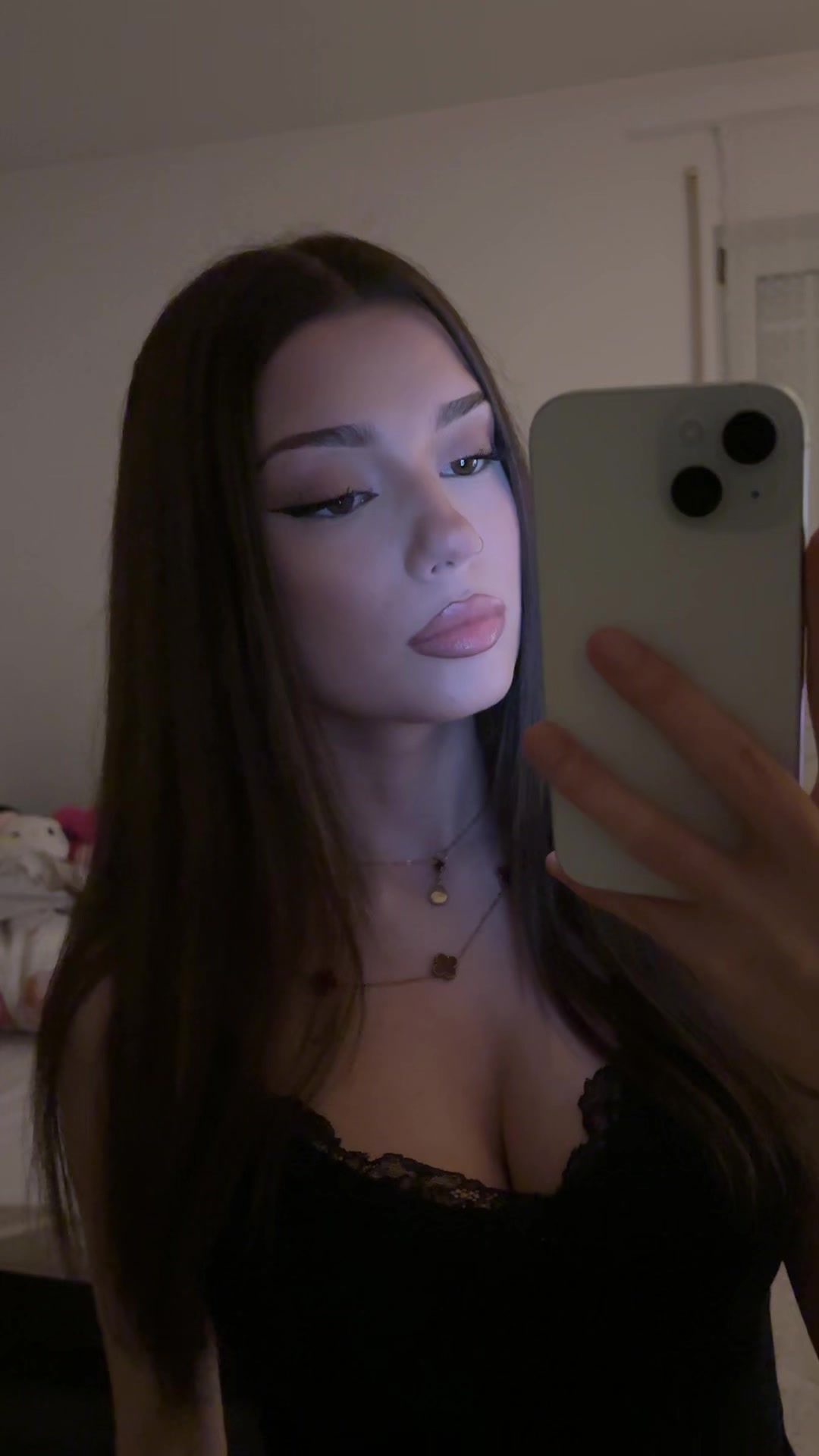@𝒜𝓃𝒶