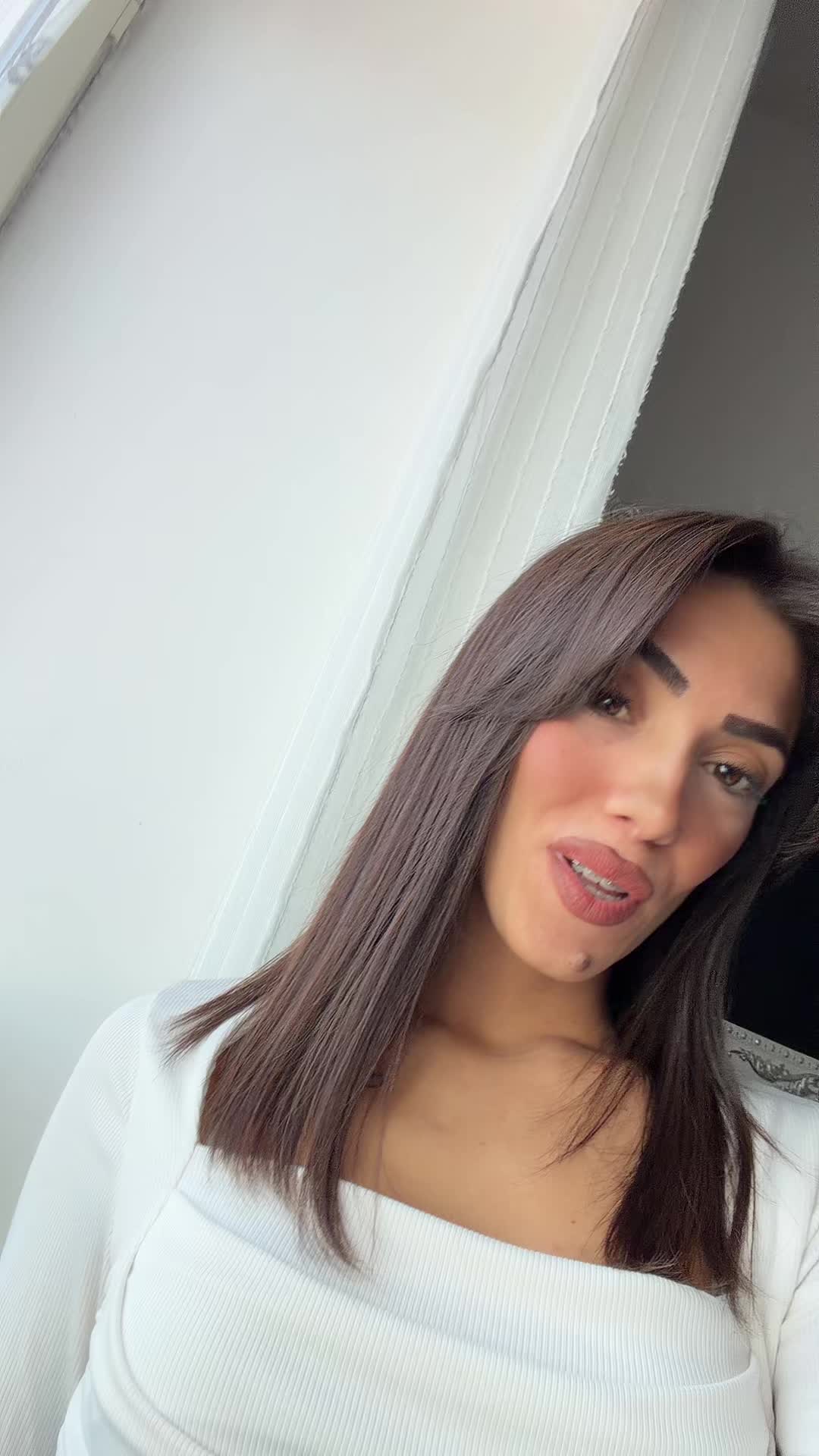 @Anna Pizzoofficial