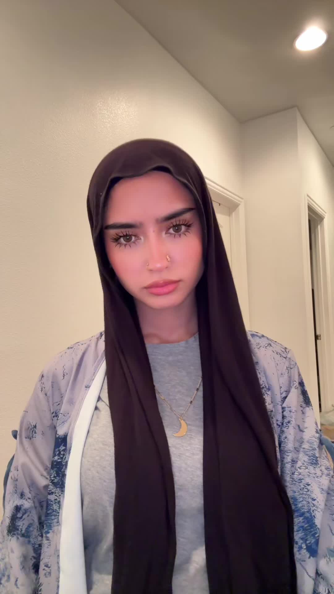 @thisismoon