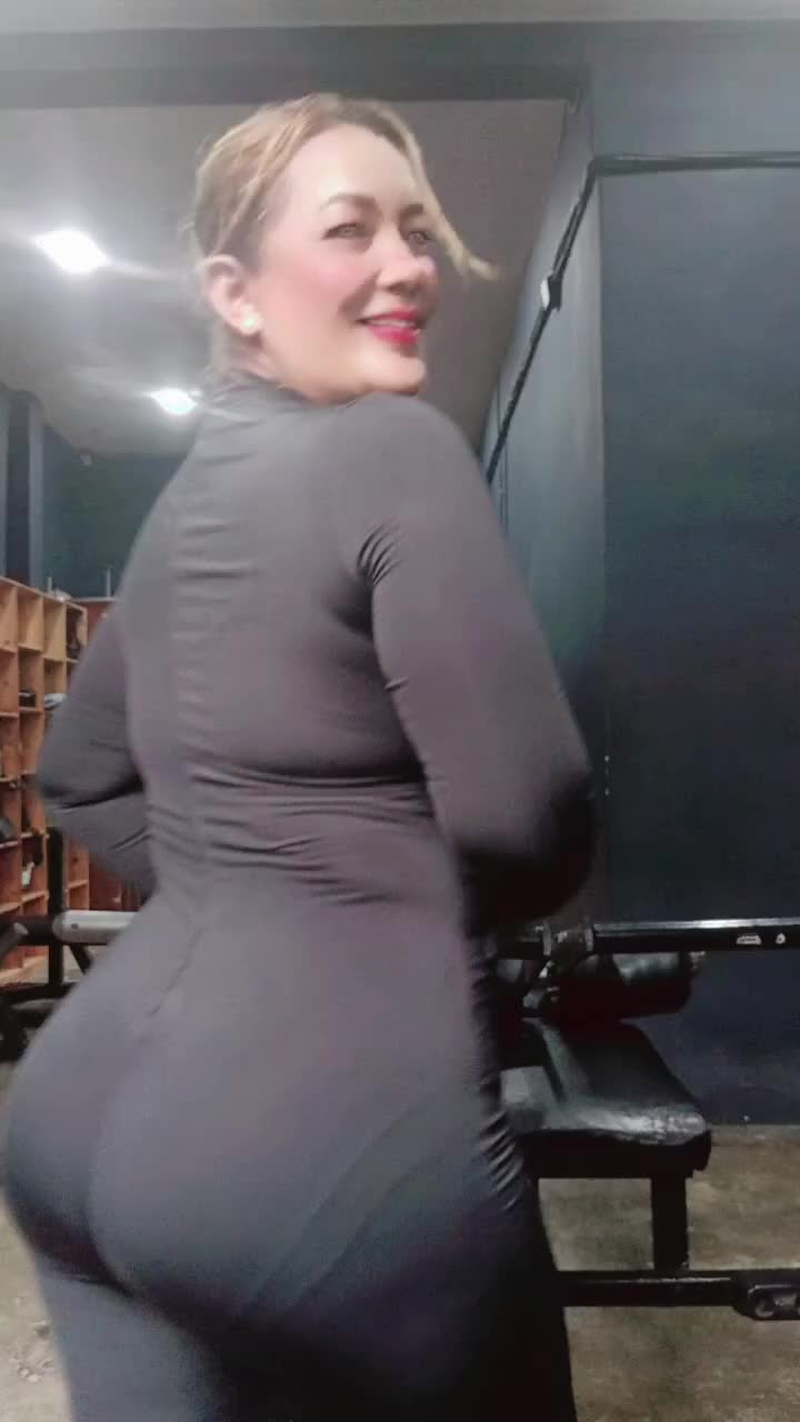 @💫kitana 🍑🌴