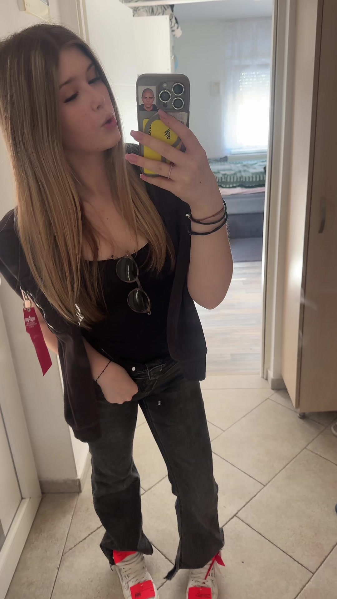 @mia