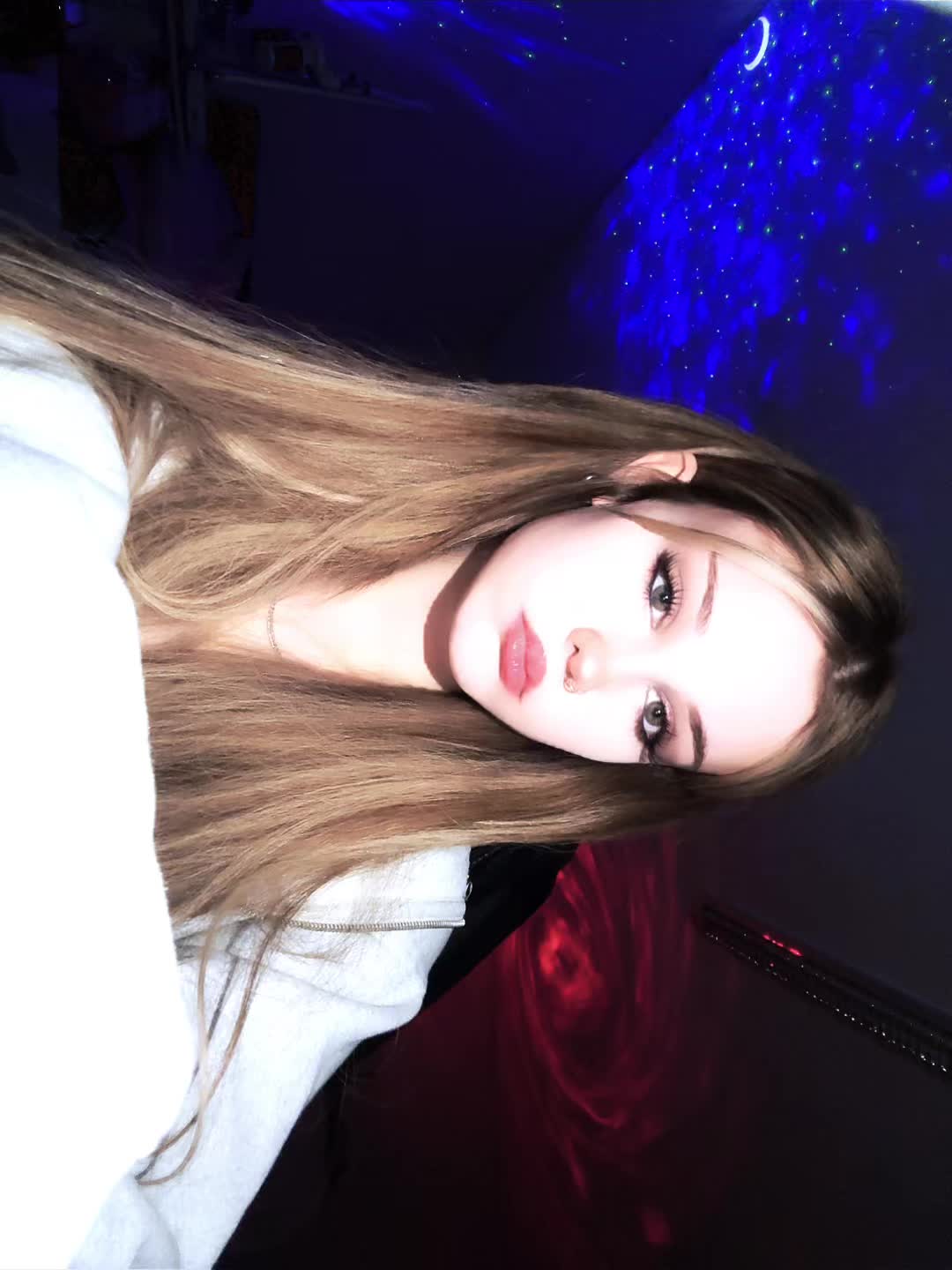 @sophia 🦇