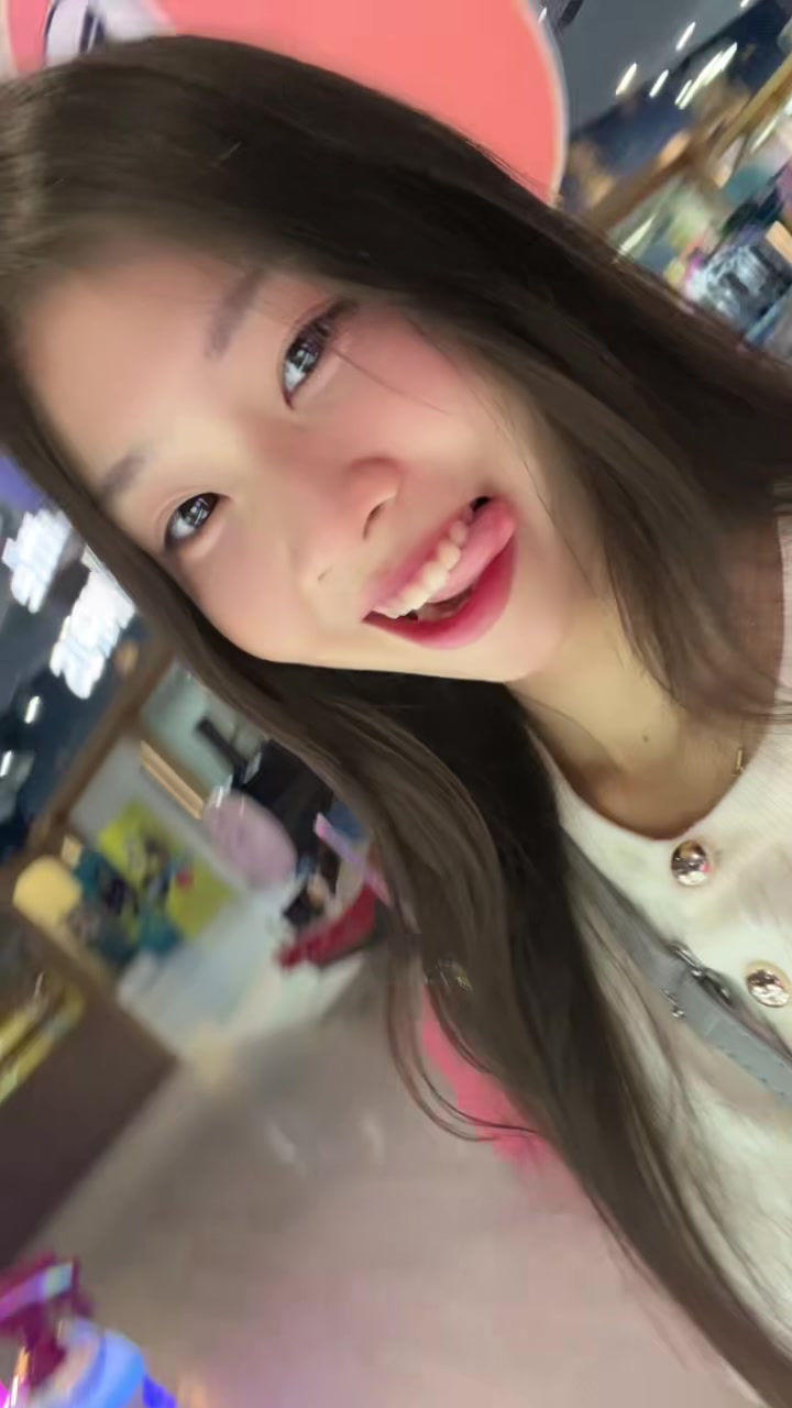 @Than sin Cho💄